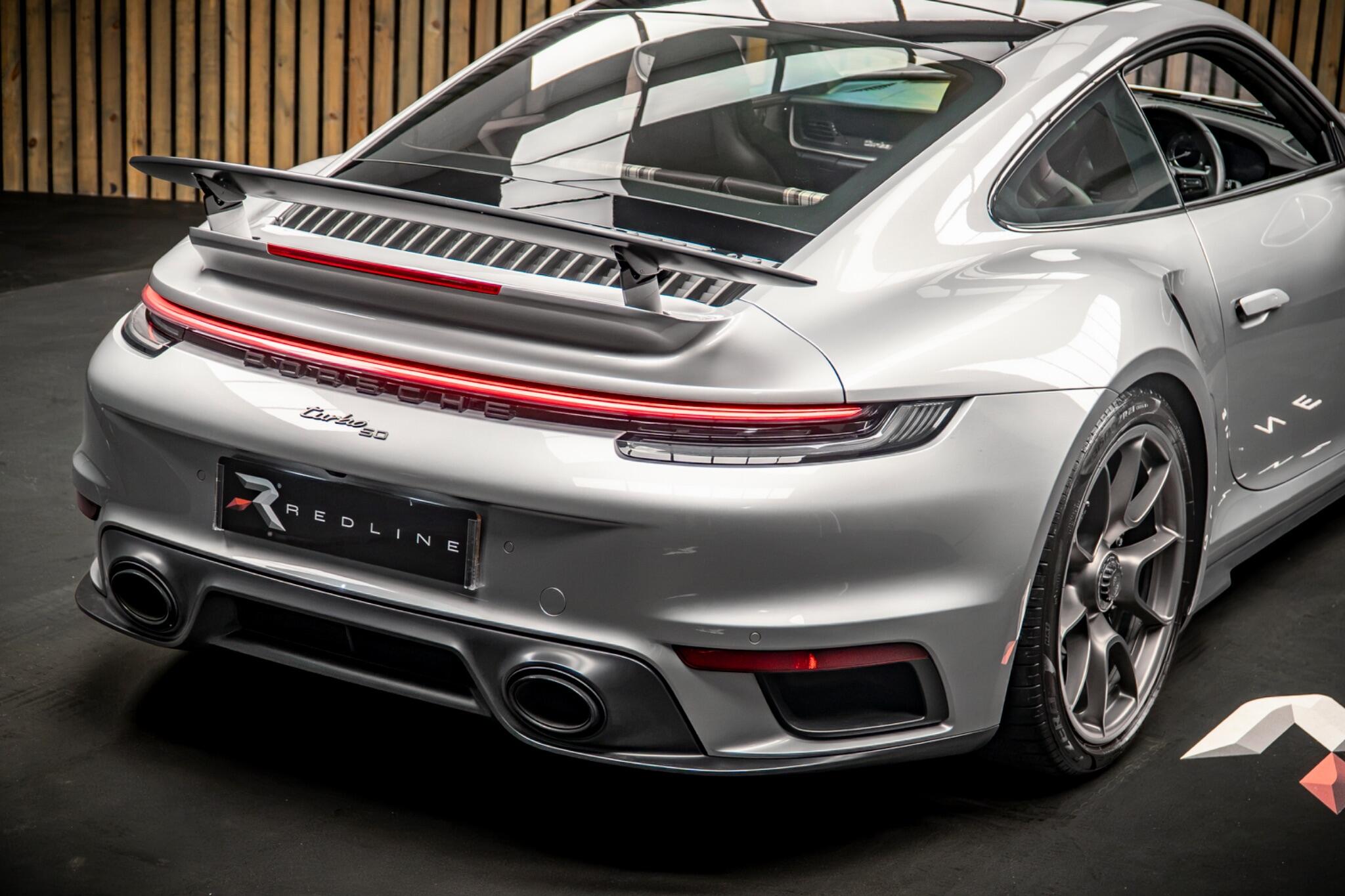 Porsche 911 view 23