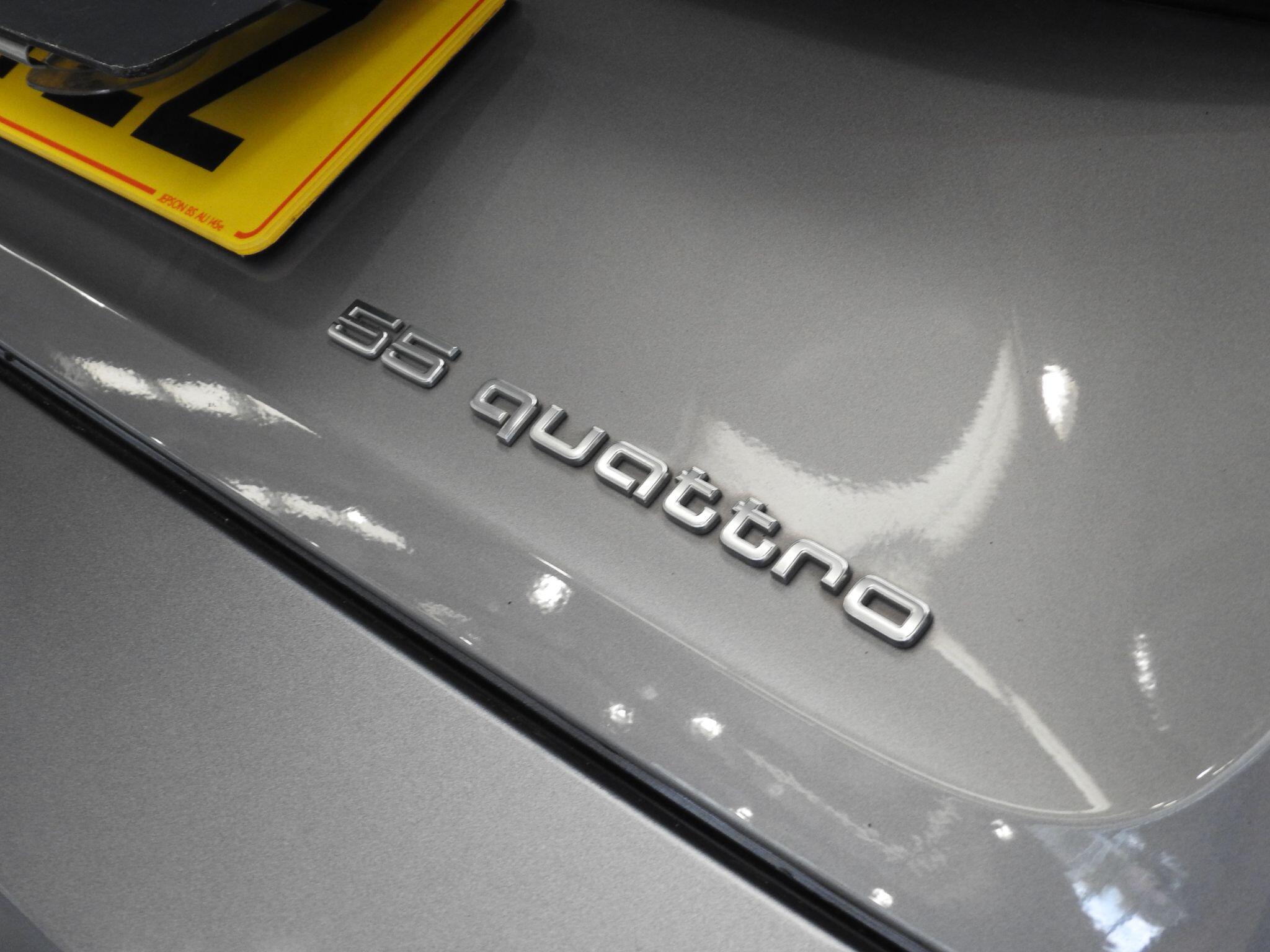 Audi E-Tron view 19