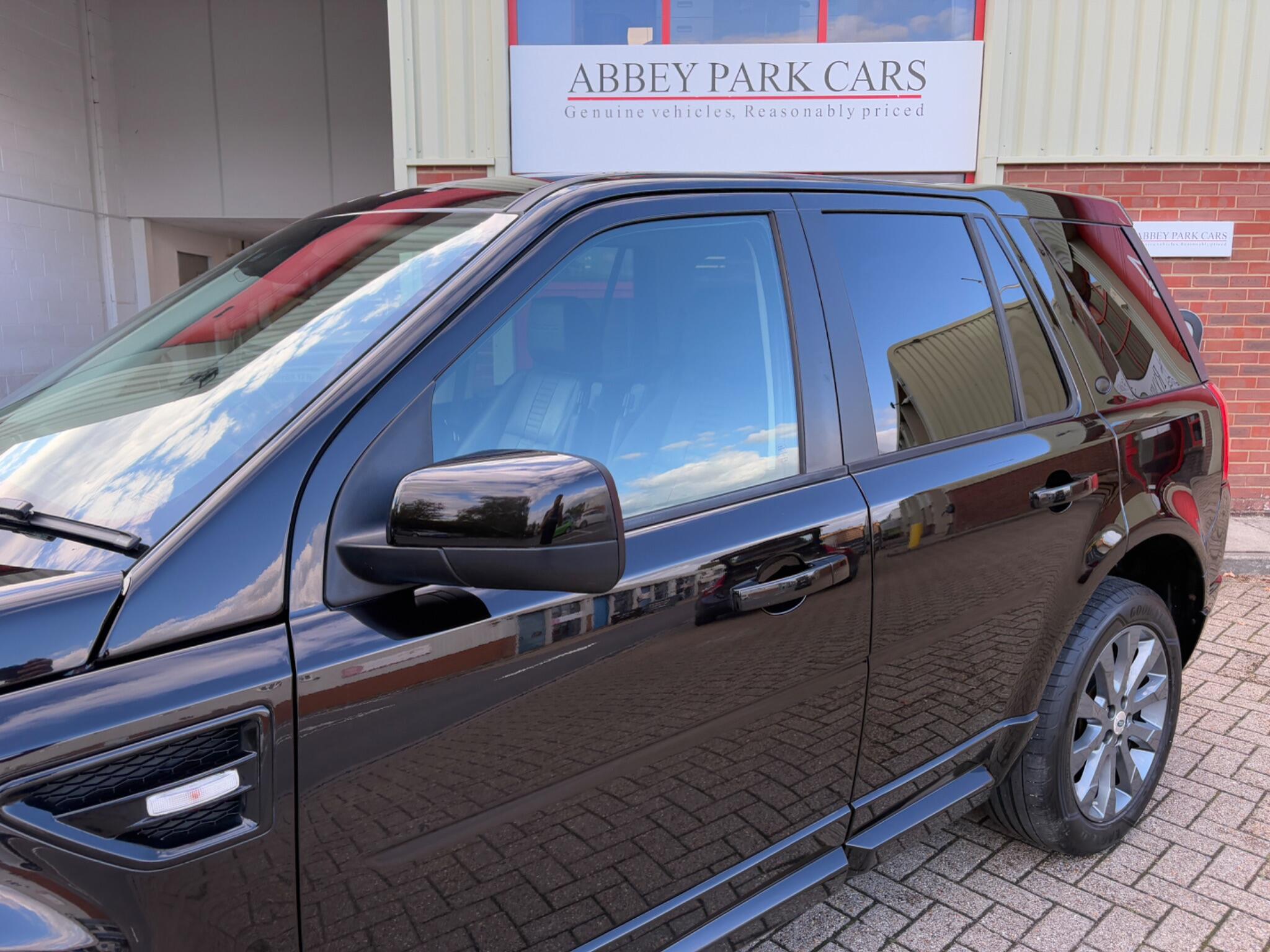 Land Rover Freelander view 10