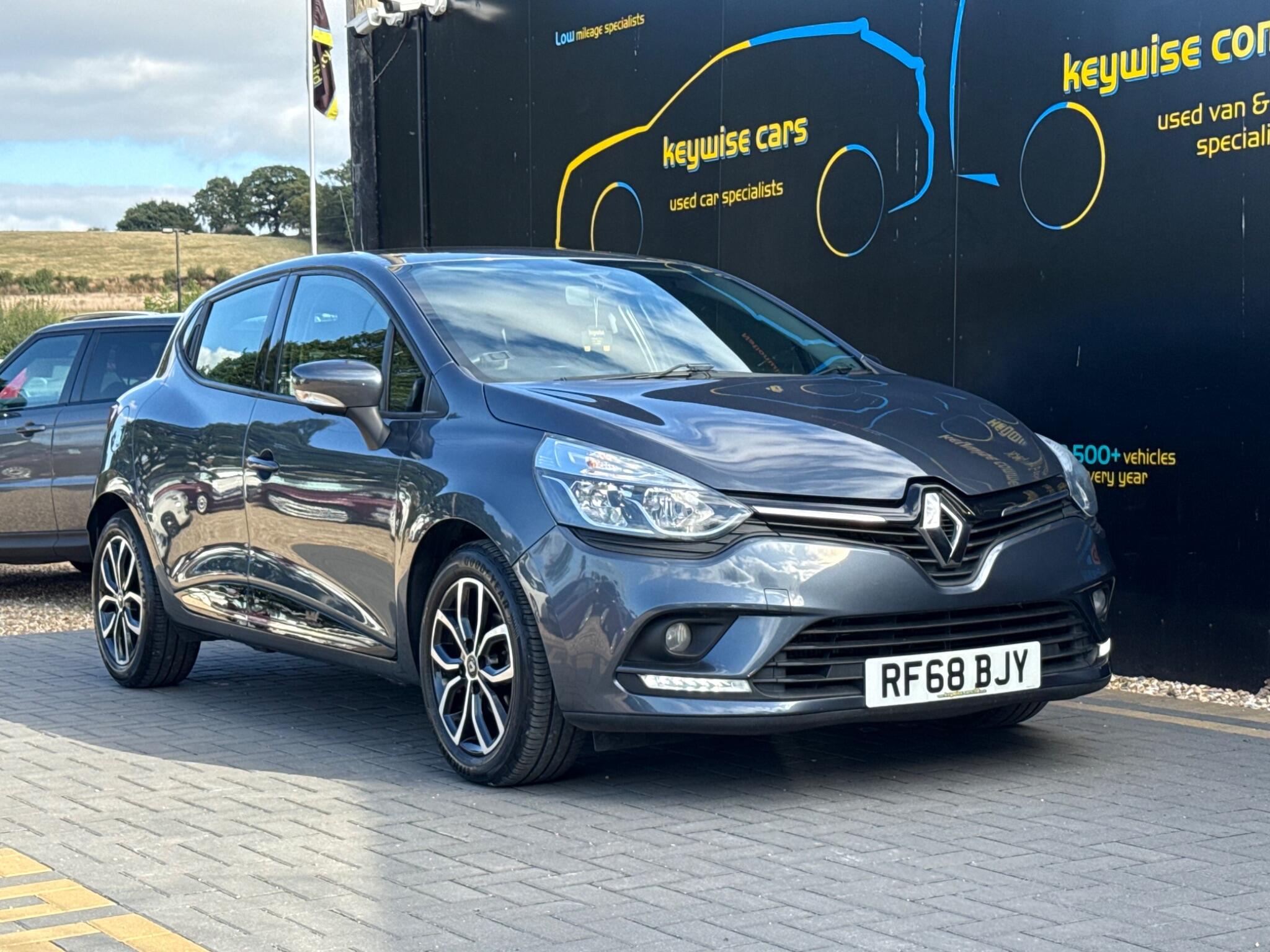 Renault Clio view 9