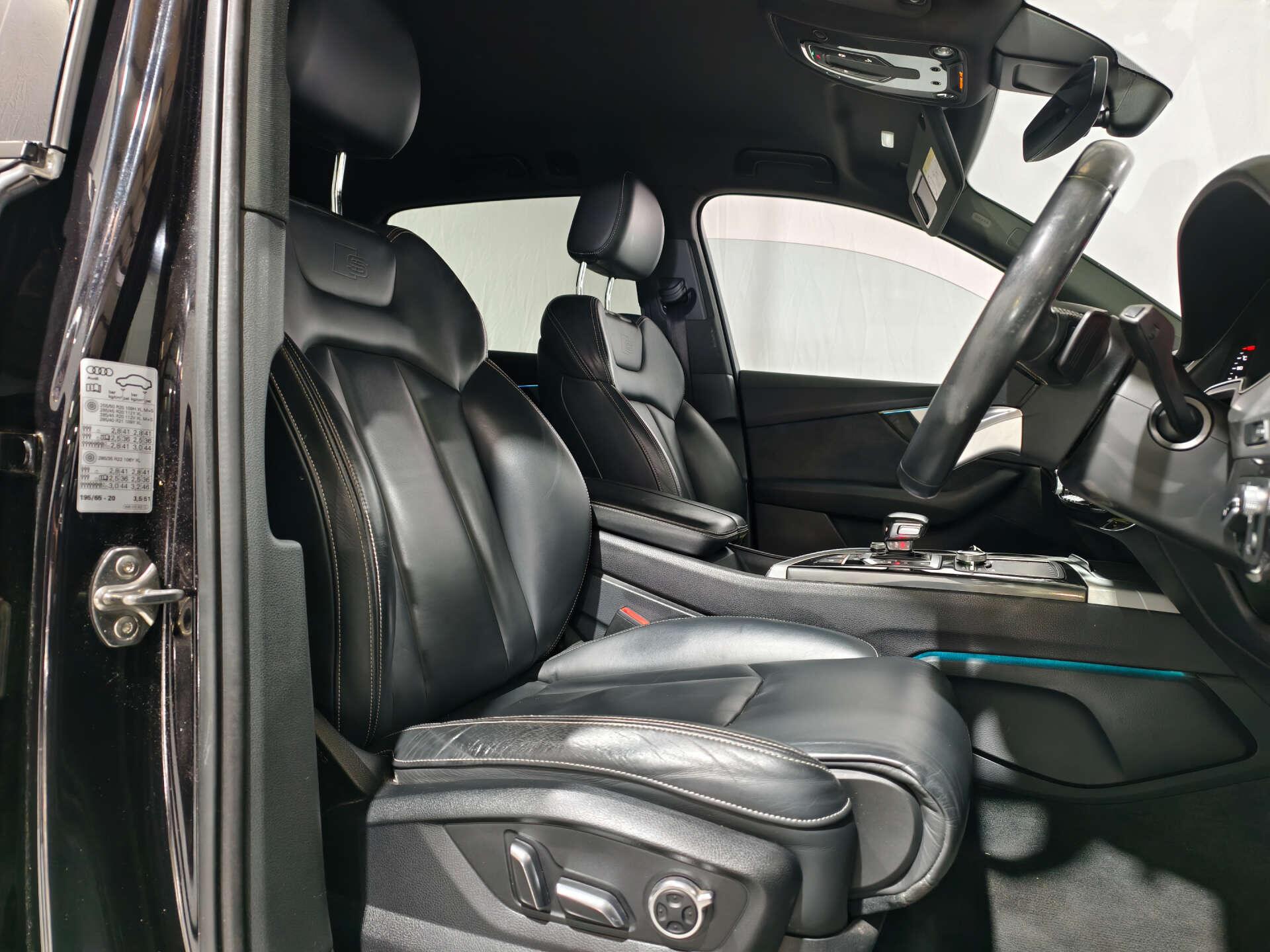 Audi SQ7 view 54