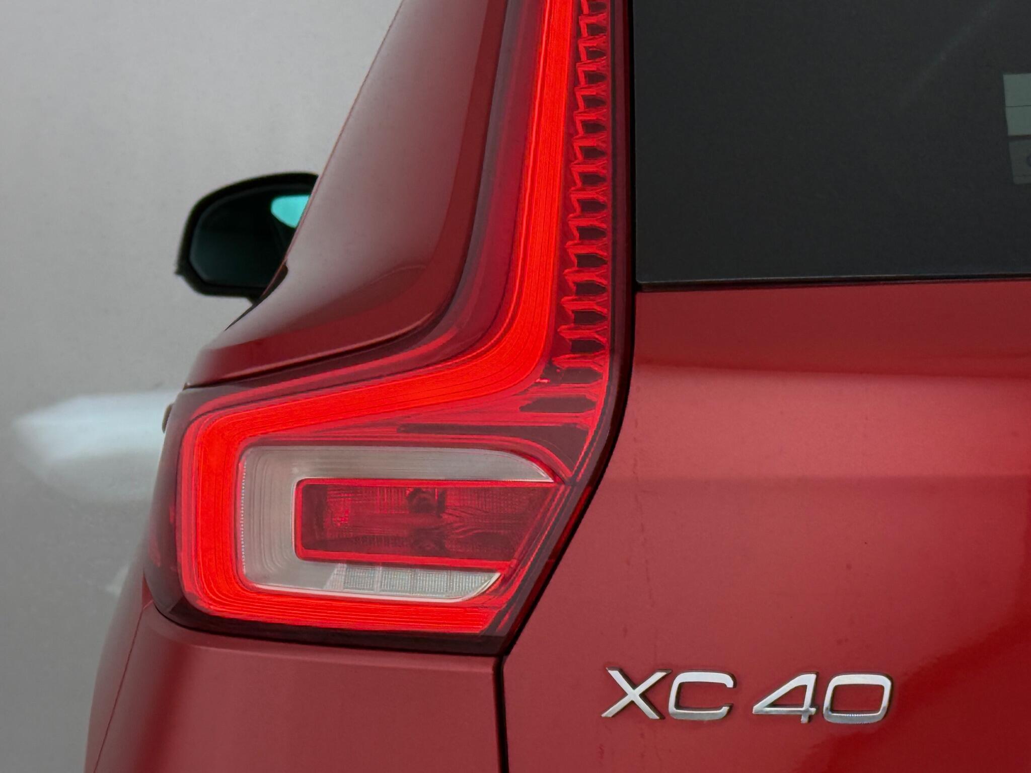 Volvo XC40 view 10