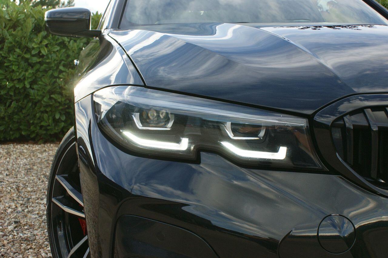 BMW 3 Series view 8
