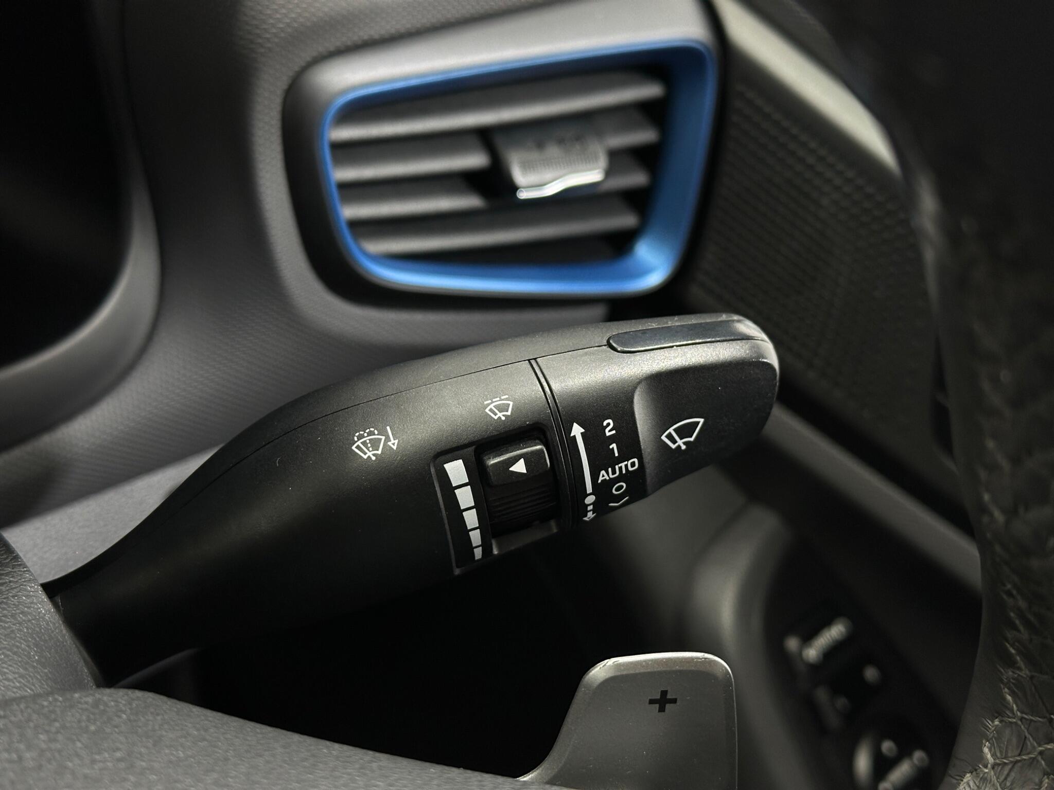 Hyundai IONIQ view 17