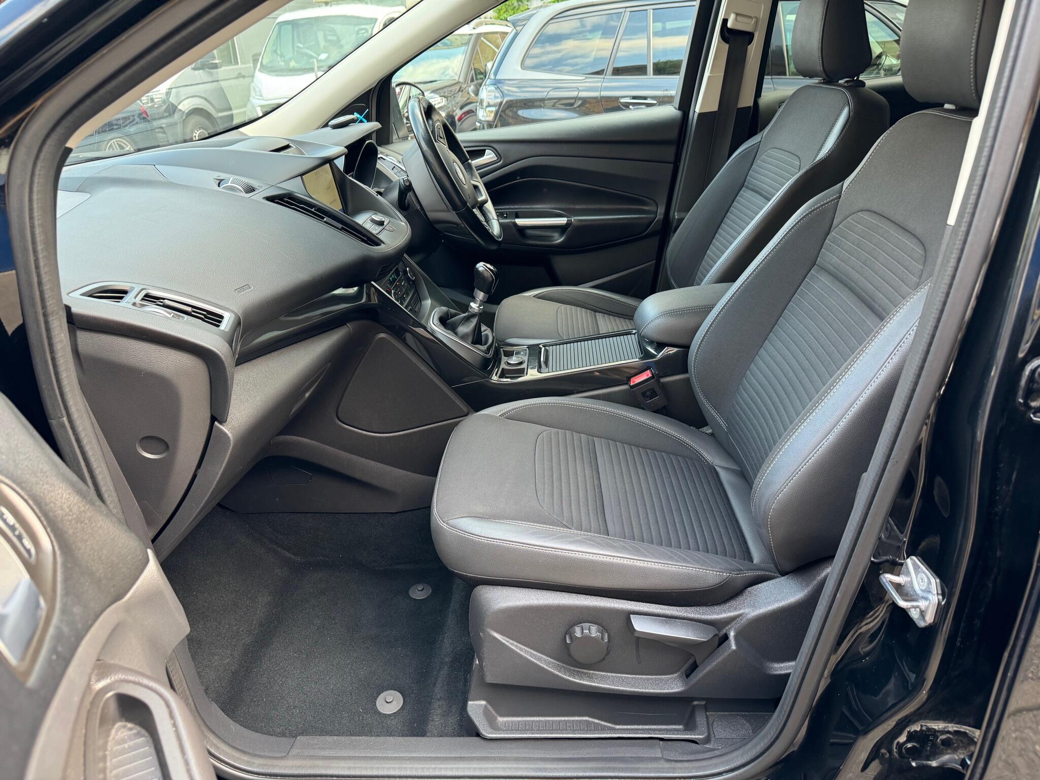 Ford Kuga view 18