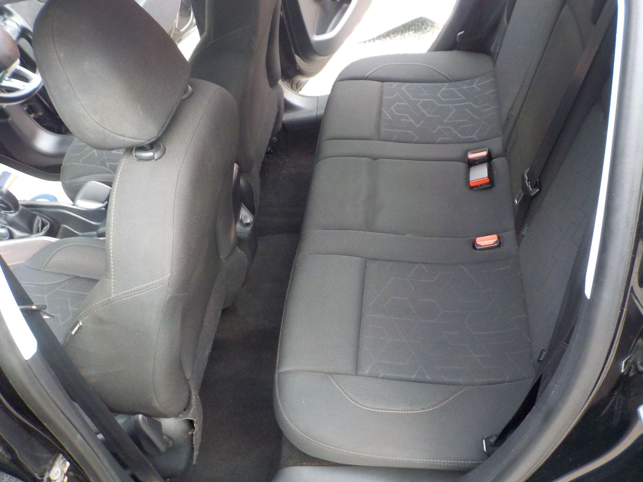 Peugeot 2008 1.6 BlueHDi Active Euro 6 5dr
