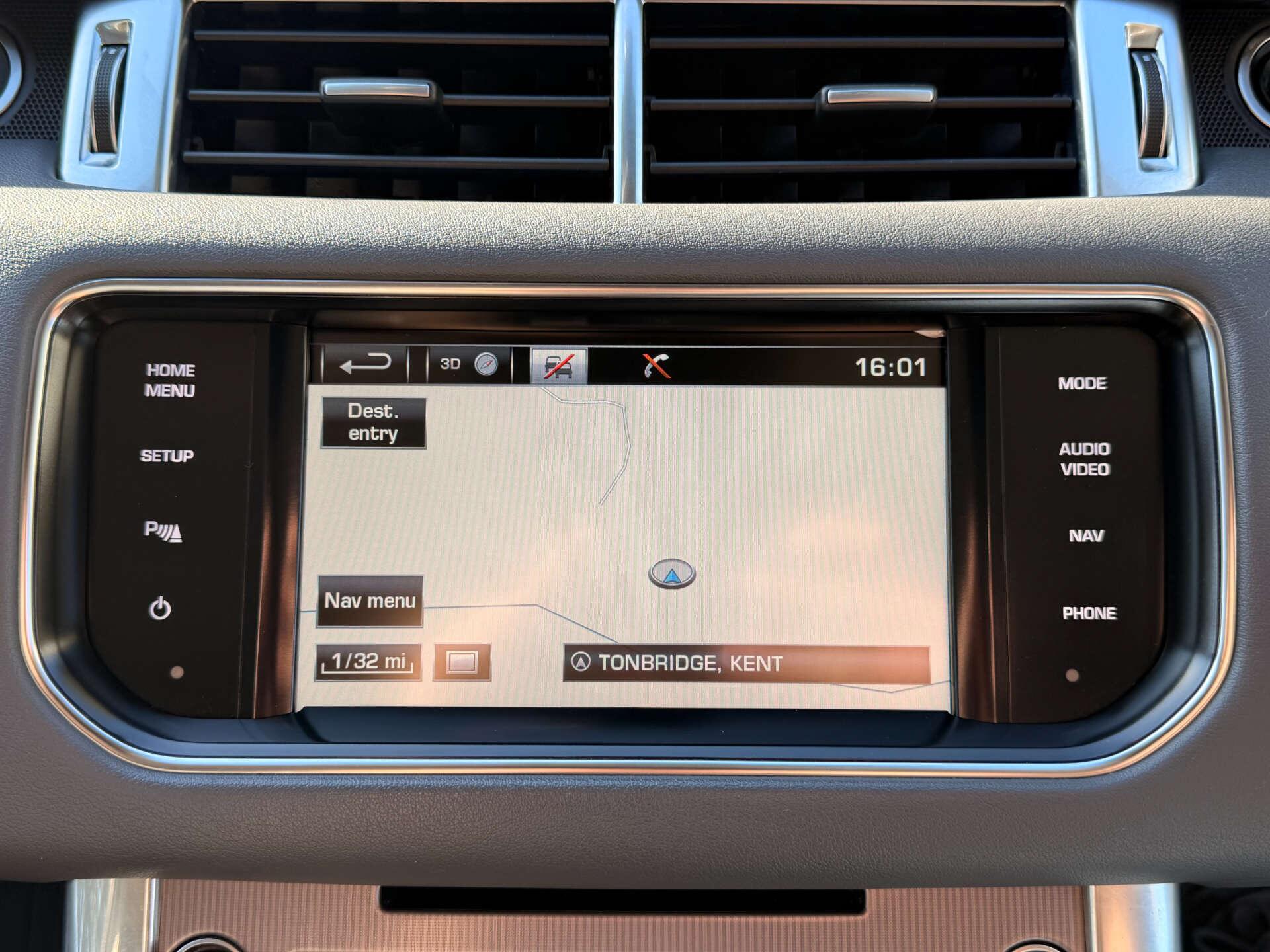 Land Rover Range Rover Sport view 19