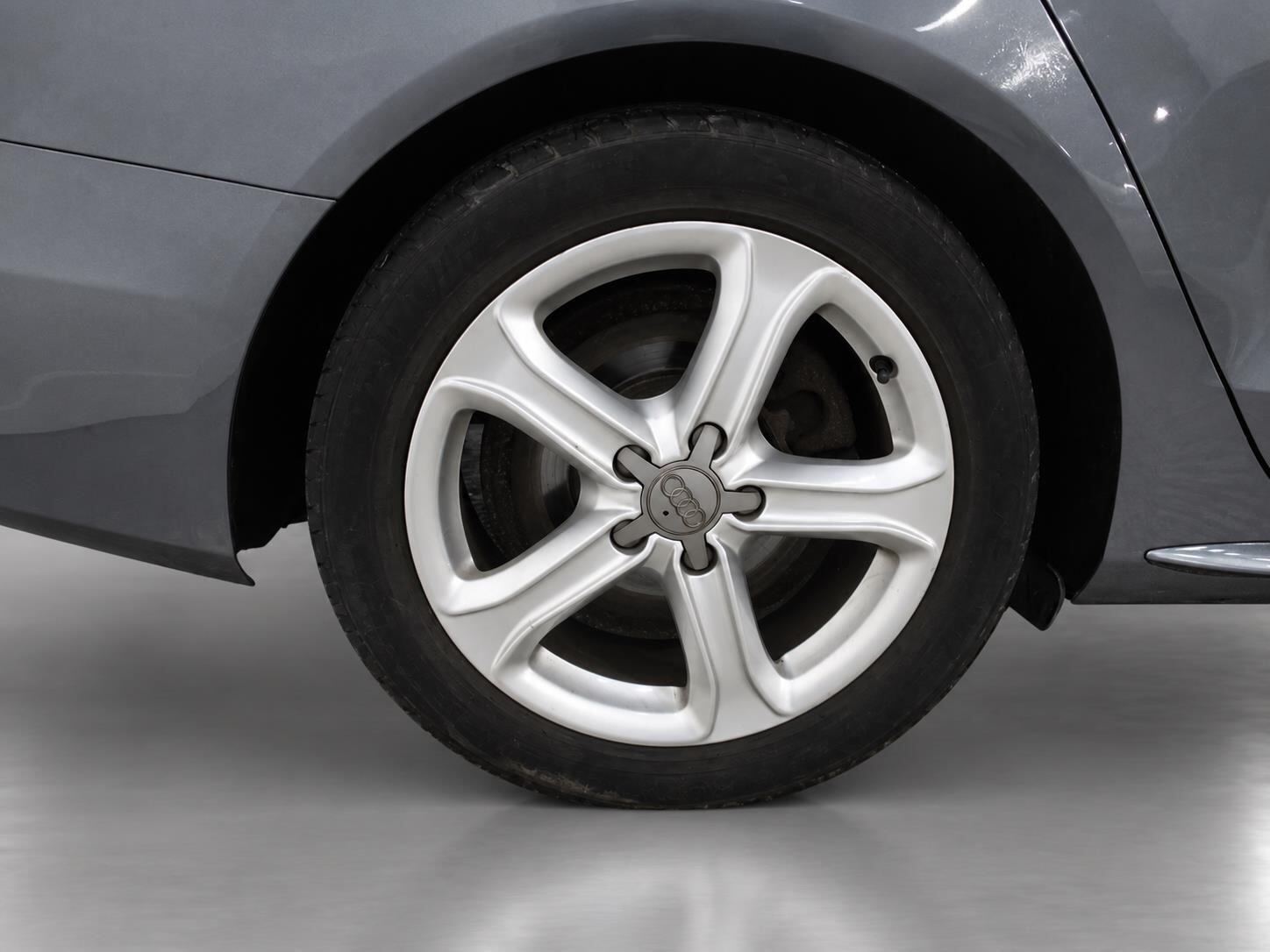 Audi A4 view 51