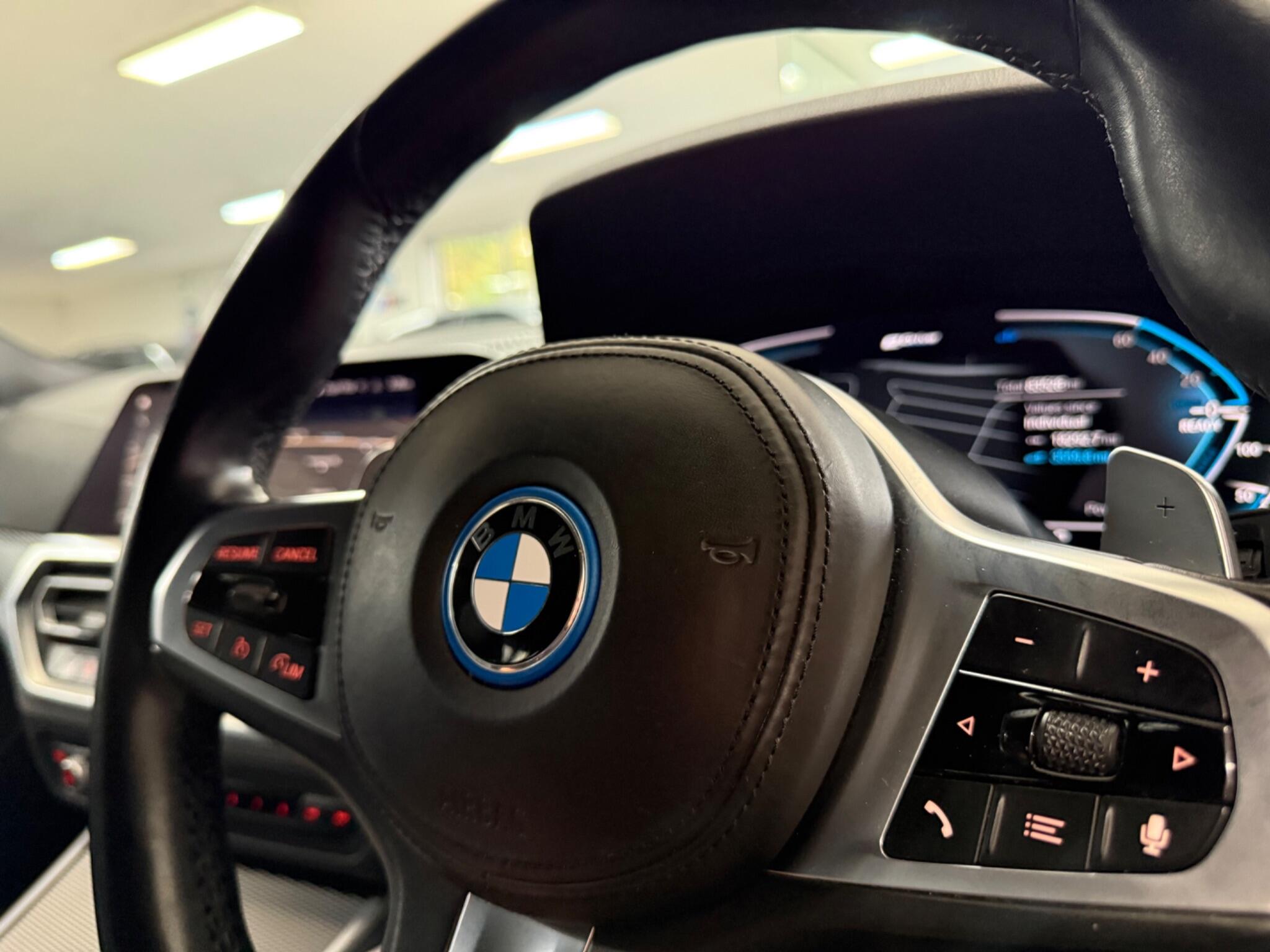BMW 3 Series view 17