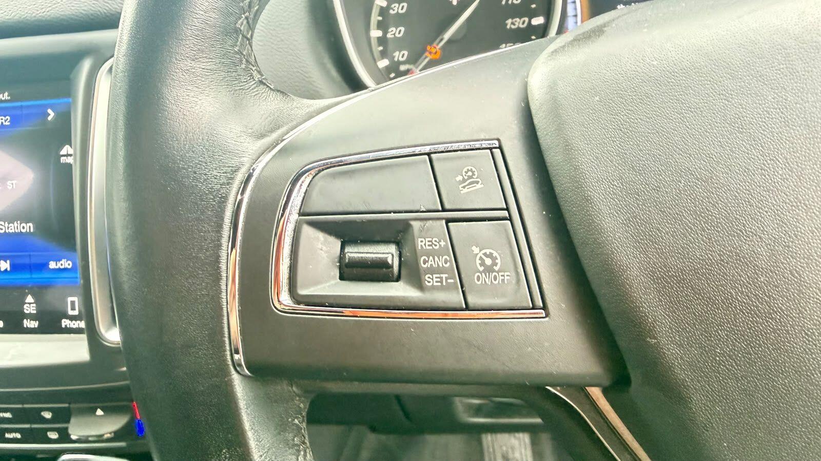 Maserati Levante view 24