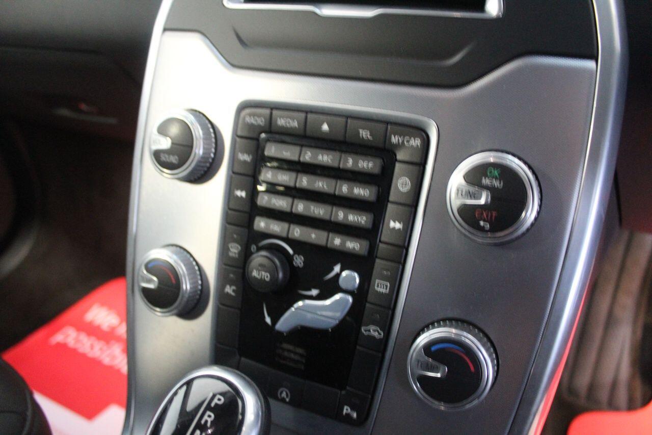 Volvo V70 view 41