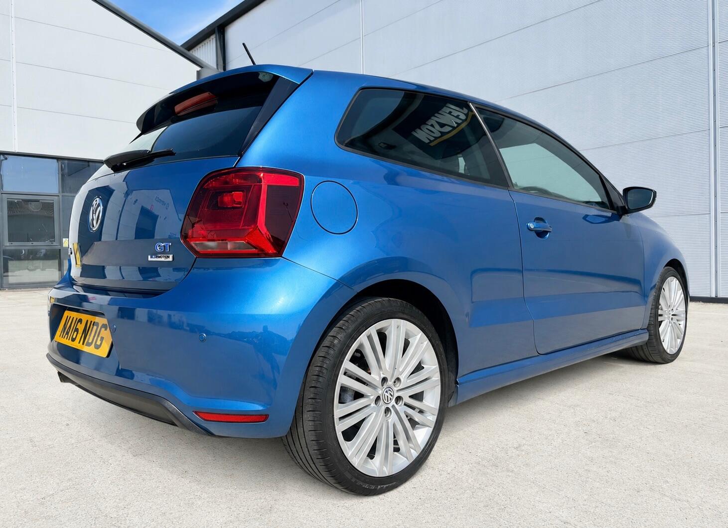 Volkswagen Polo view 9