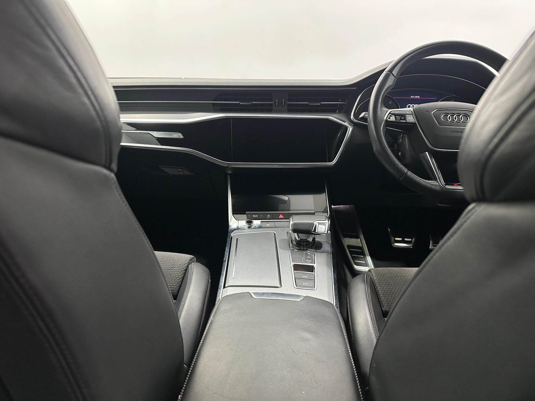 Audi A6 Avant view 19