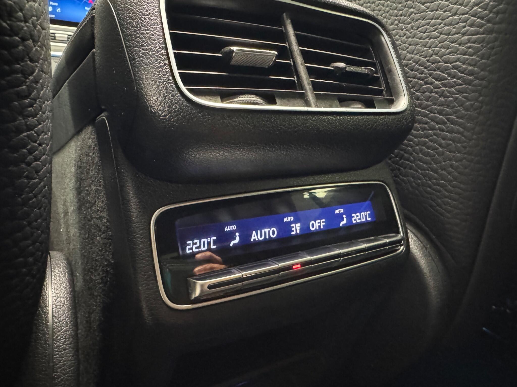 Mercedes-Benz Gle view 16