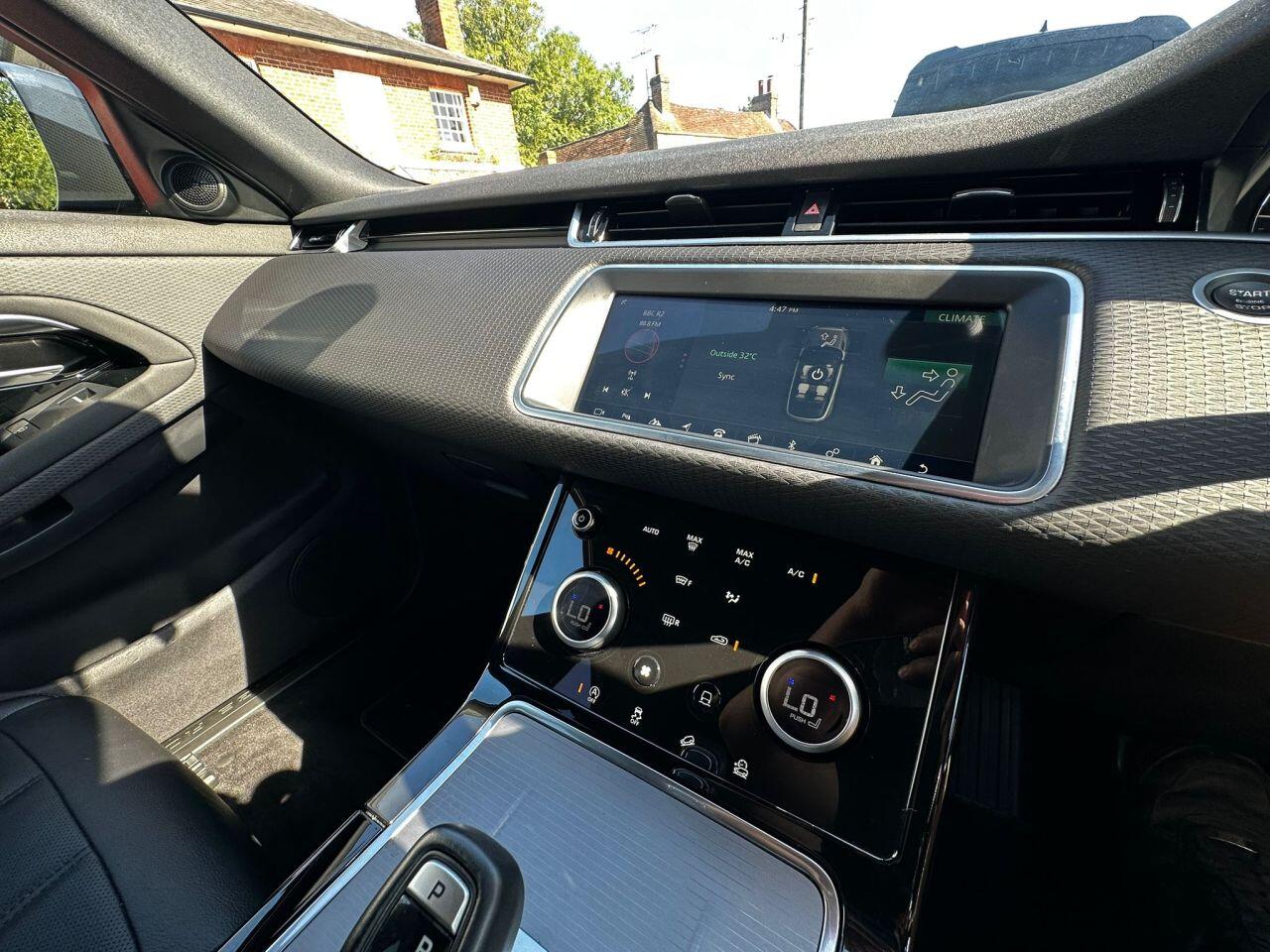 Land Rover Range Rover Evoque view 33