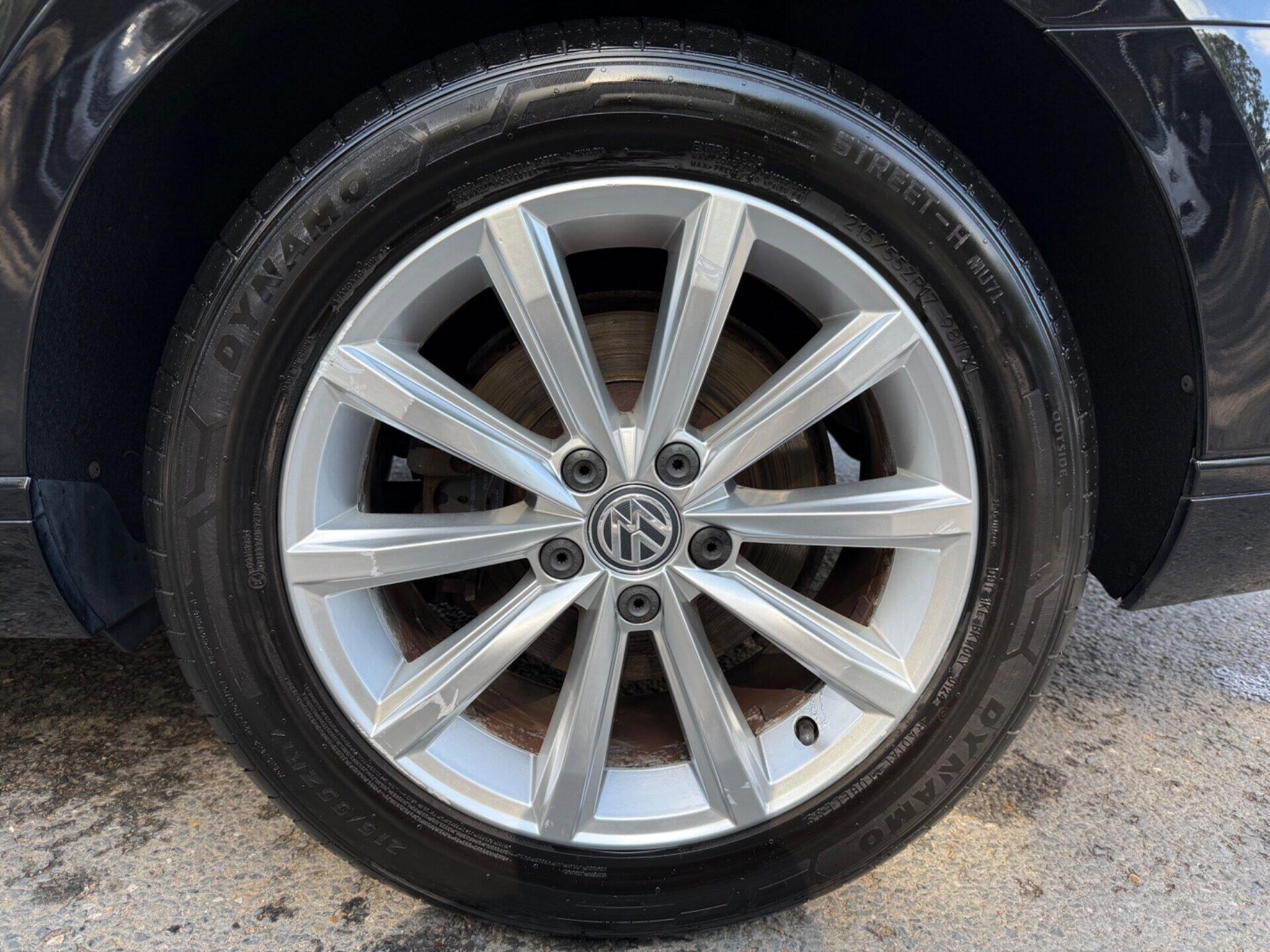 Volkswagen Passat view 52