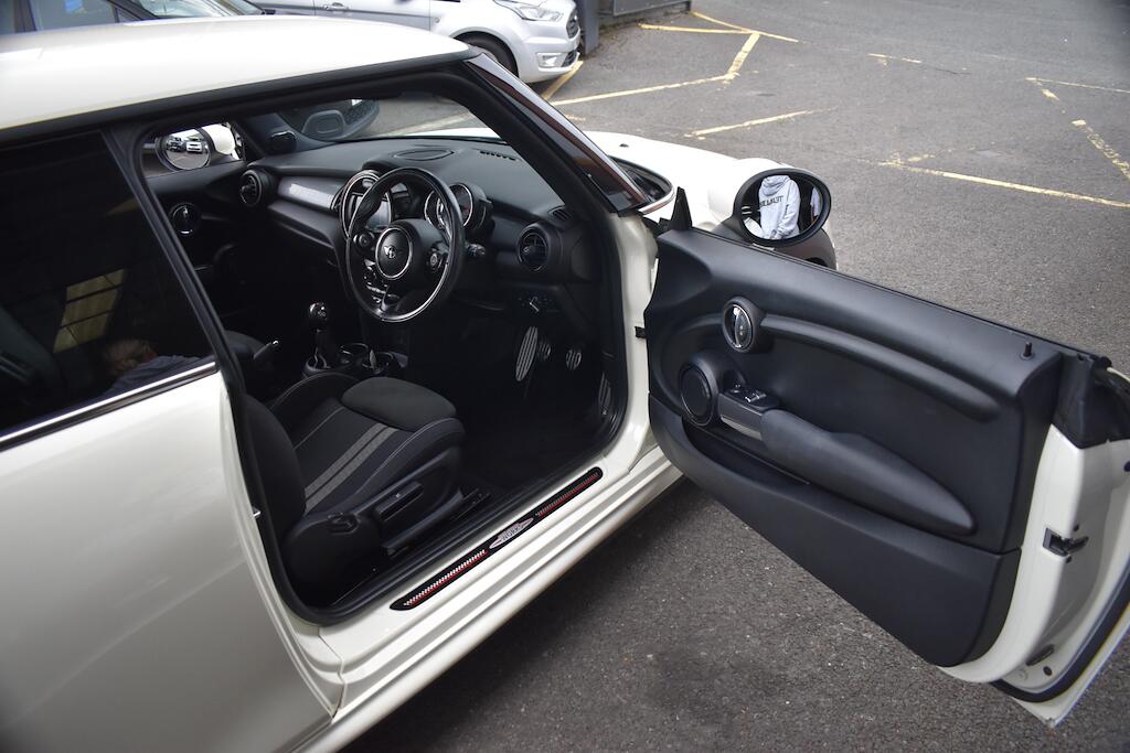 Mini Cooper view 25