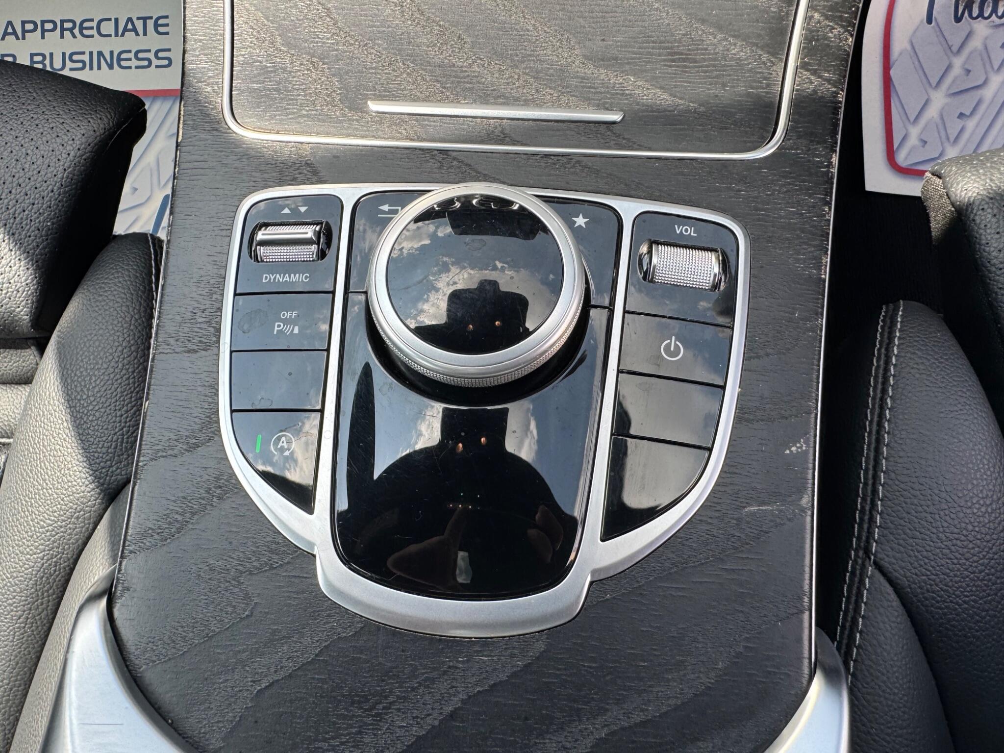 Mercedes-Benz C Class view 21