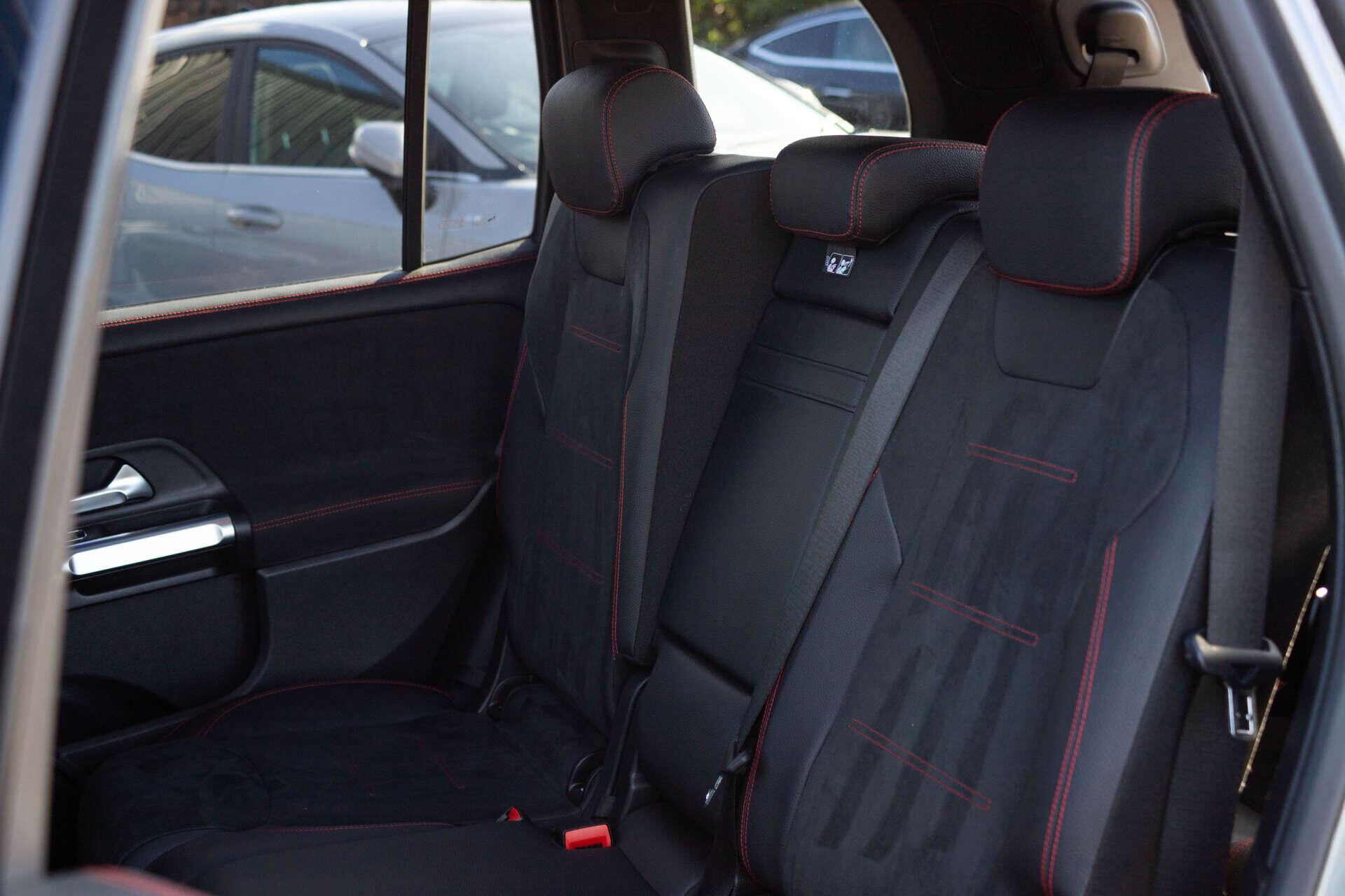 Mercedes-Benz GLB view 39