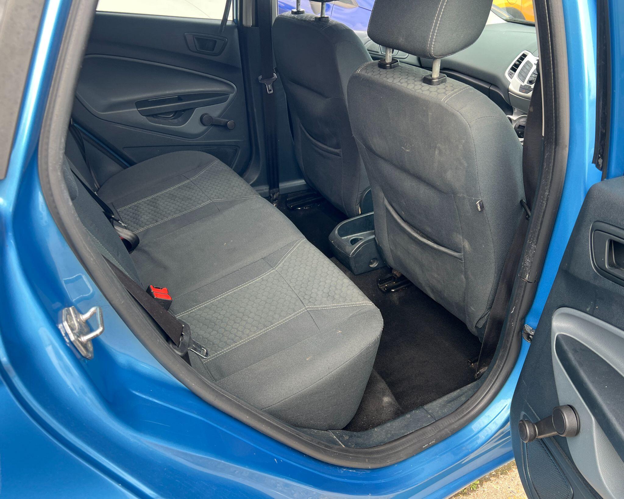 Ford Fiesta view 13