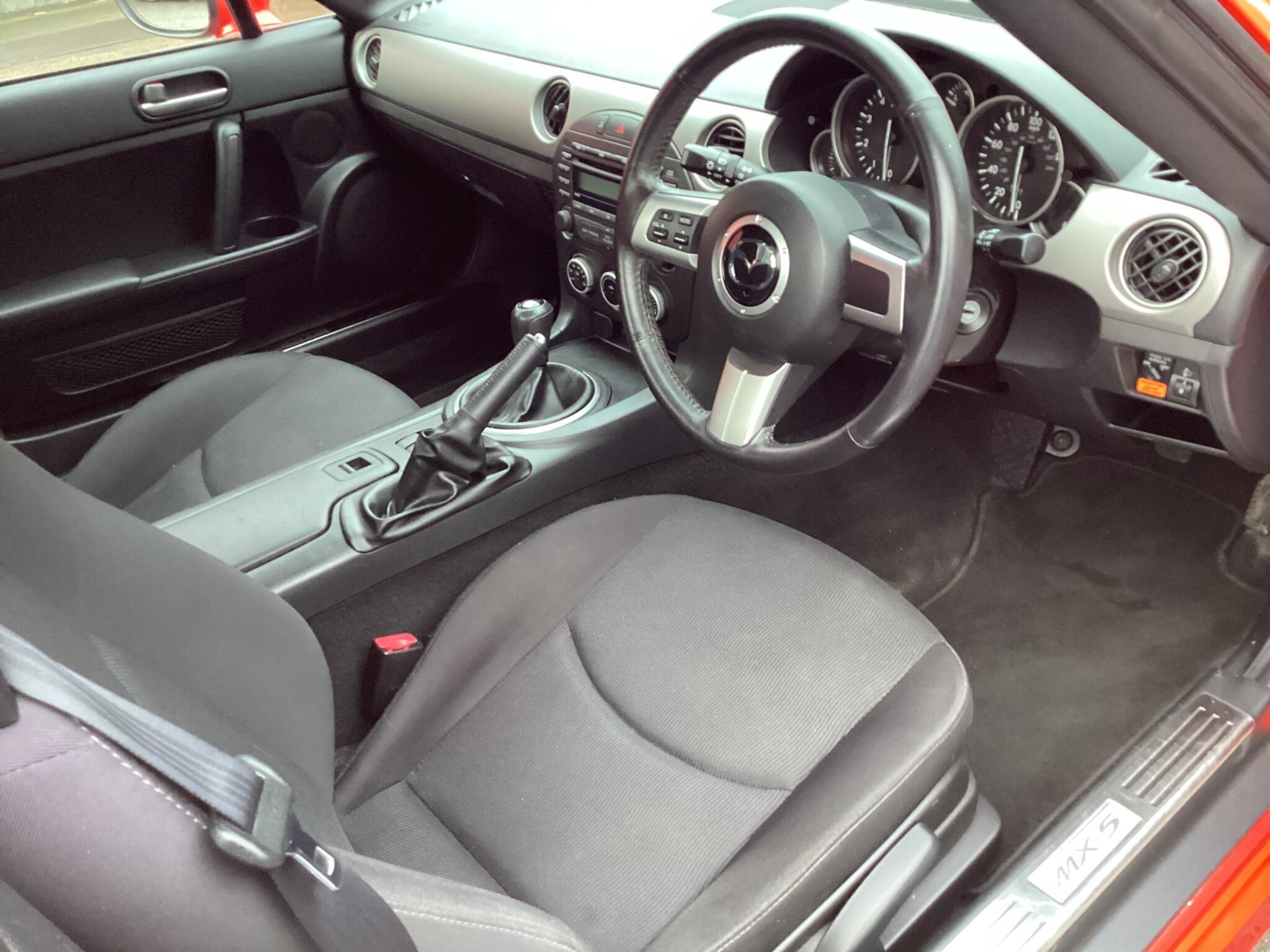 Mazda MX-5 view 3