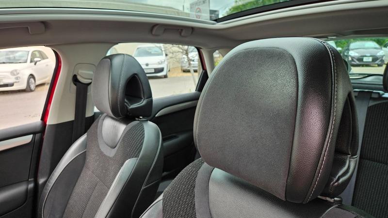 2011 Citroen C4 image 19