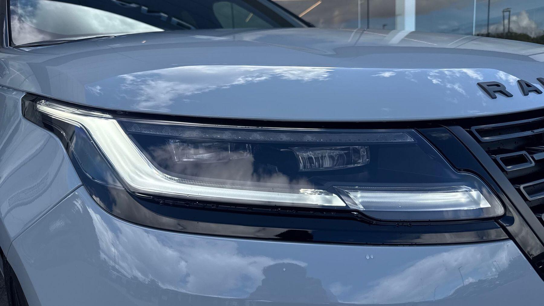 Land Rover Range Rover Velar view 17