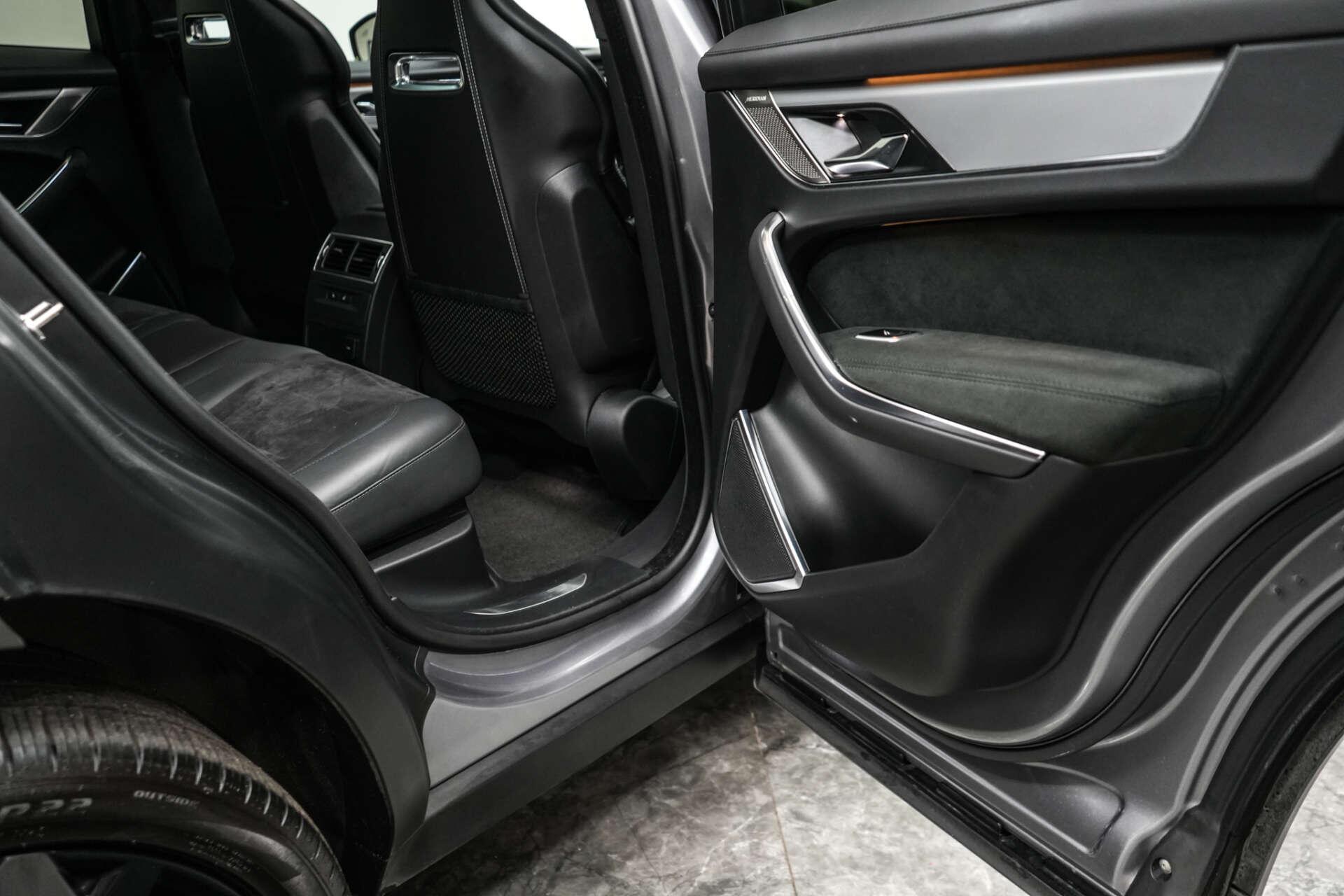 Jaguar F-Pace view 25