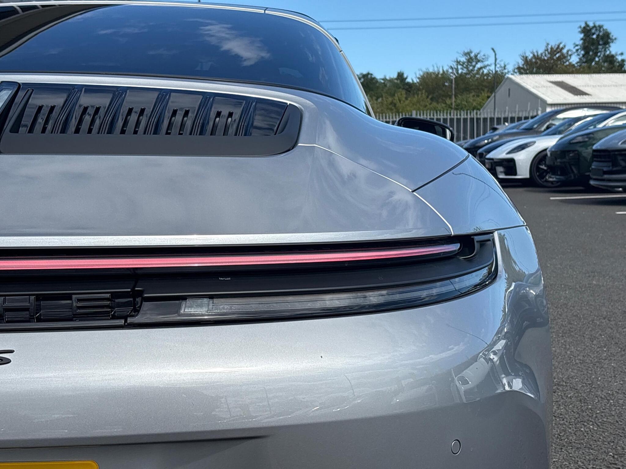 Porsche 911 view 31