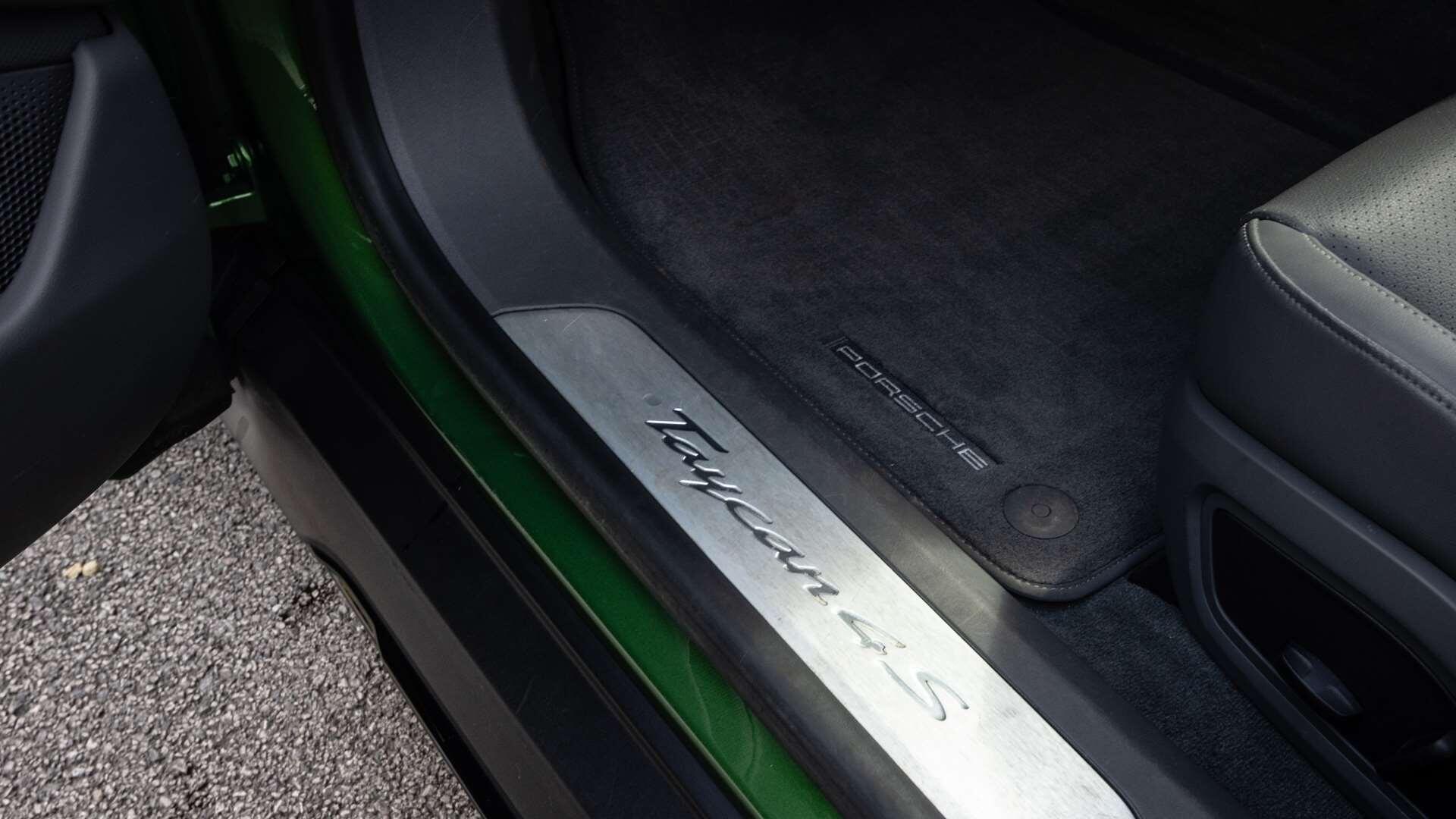 Porsche Taycan view 36