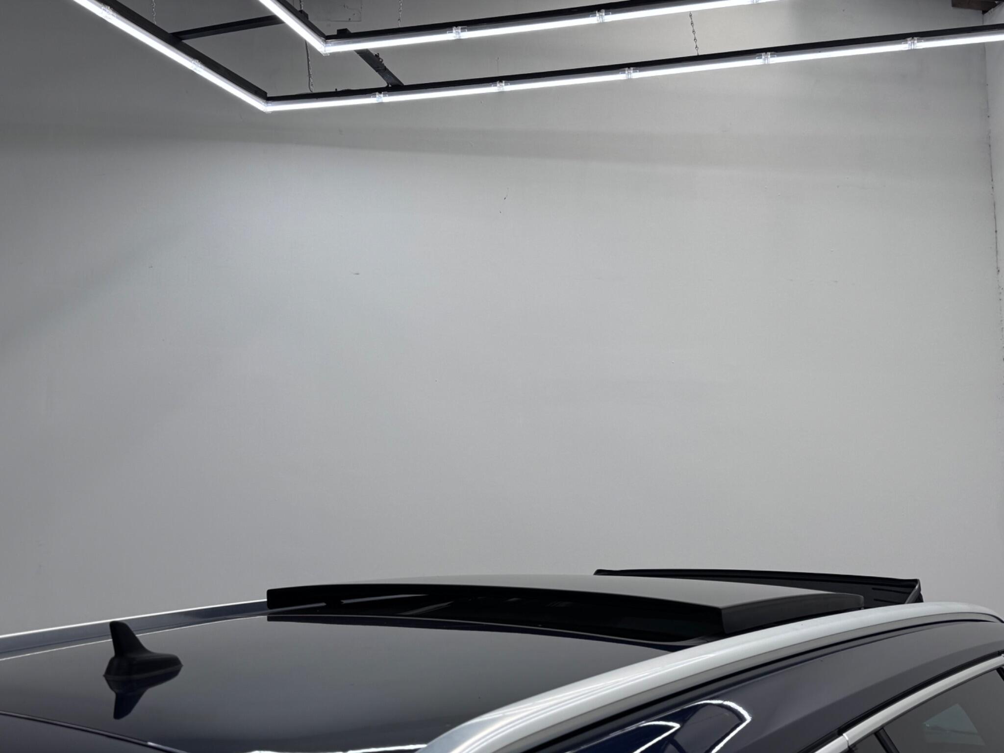 Volkswagen Passat view 14