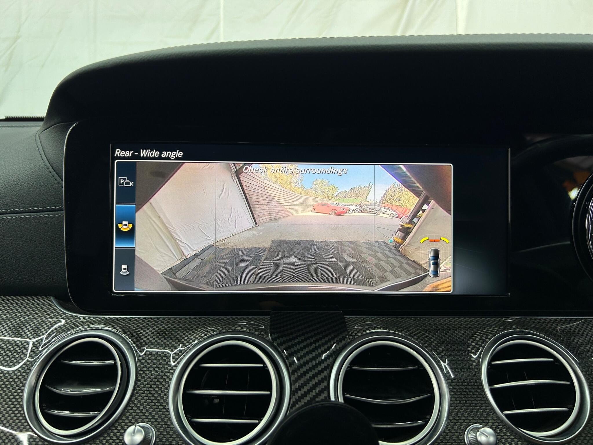 Mercedes-Benz E Class view 36