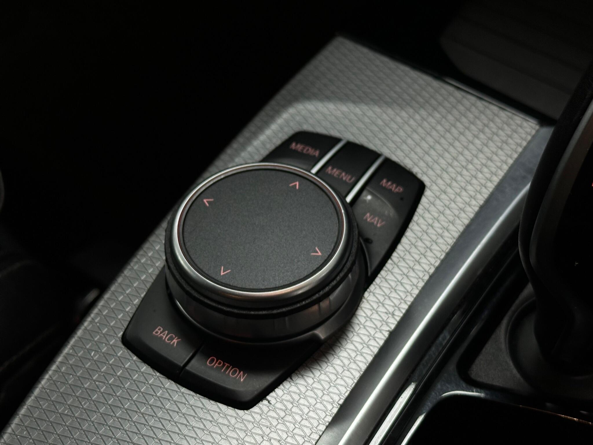 BMW X4 view 32