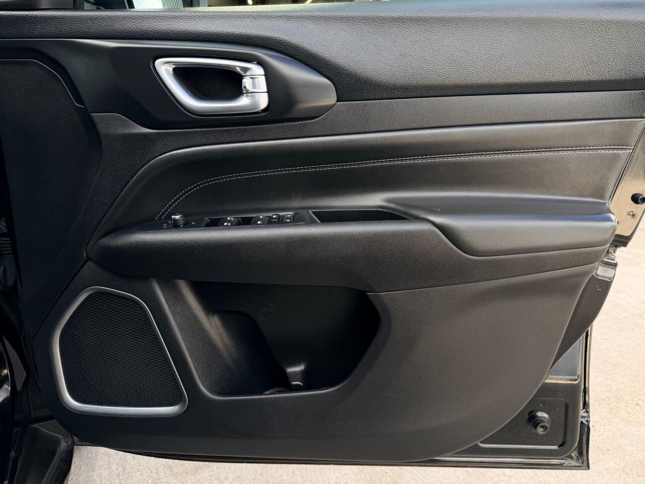 Jeep Compass view 14