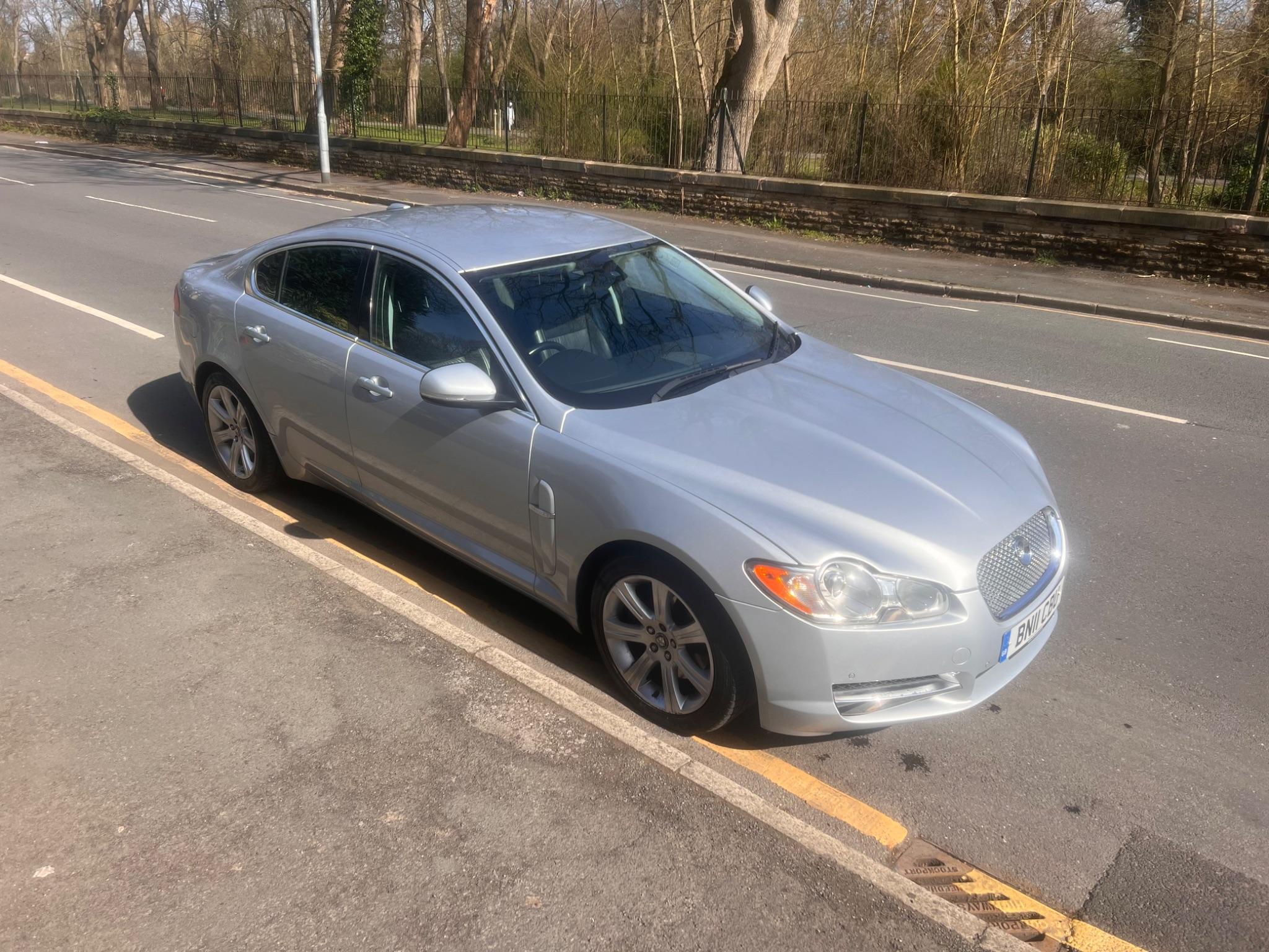 2011 Jaguar XF 3.0d V6 Luxury Auto Euro 5 4dr • 95,964 miles image 12