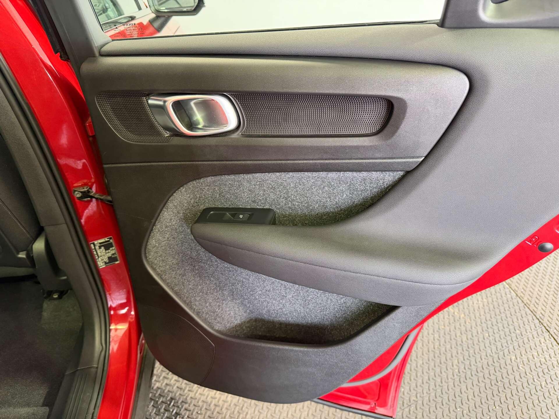 Volvo XC40 view 54