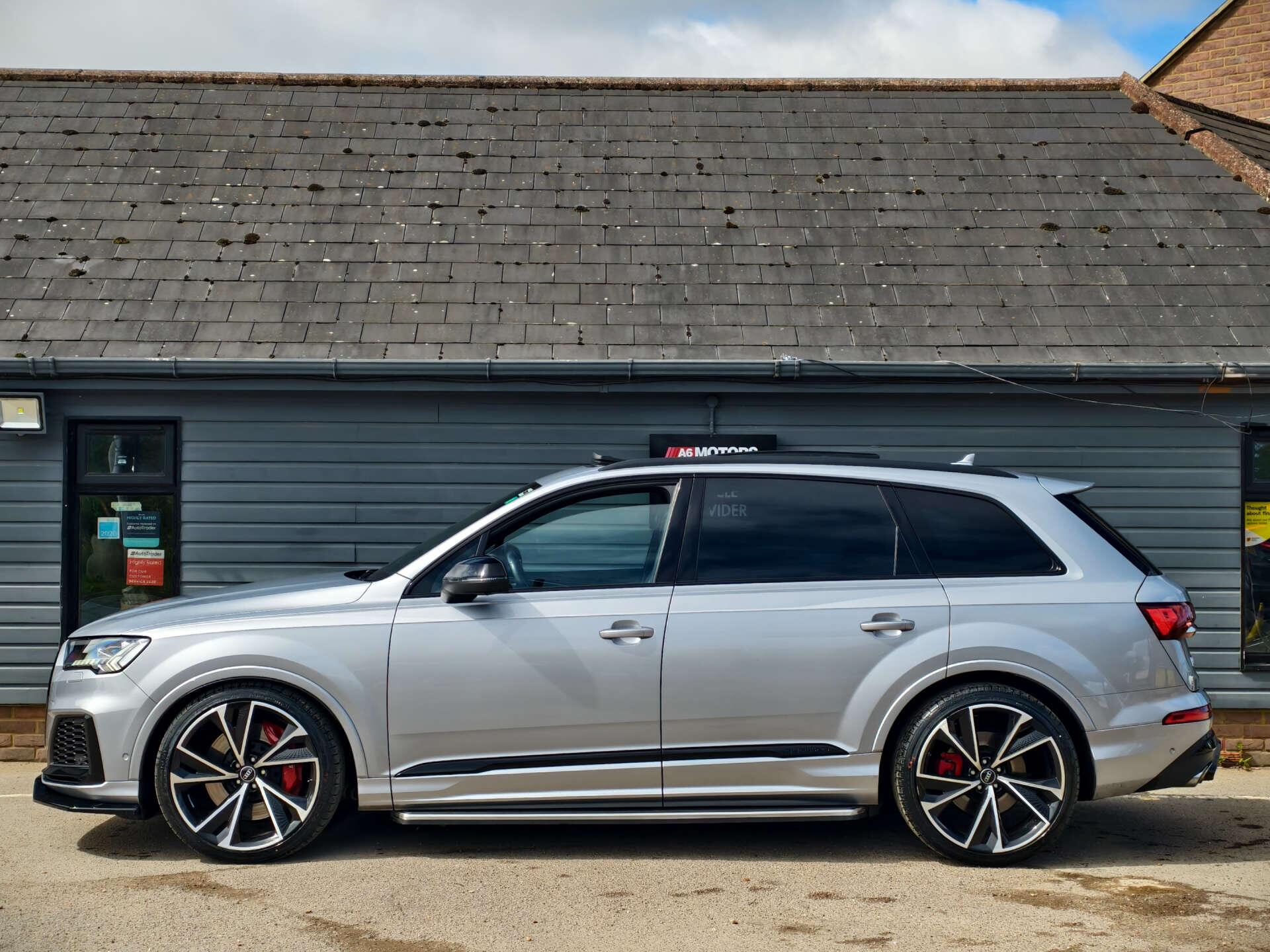 Audi SQ7 view 22