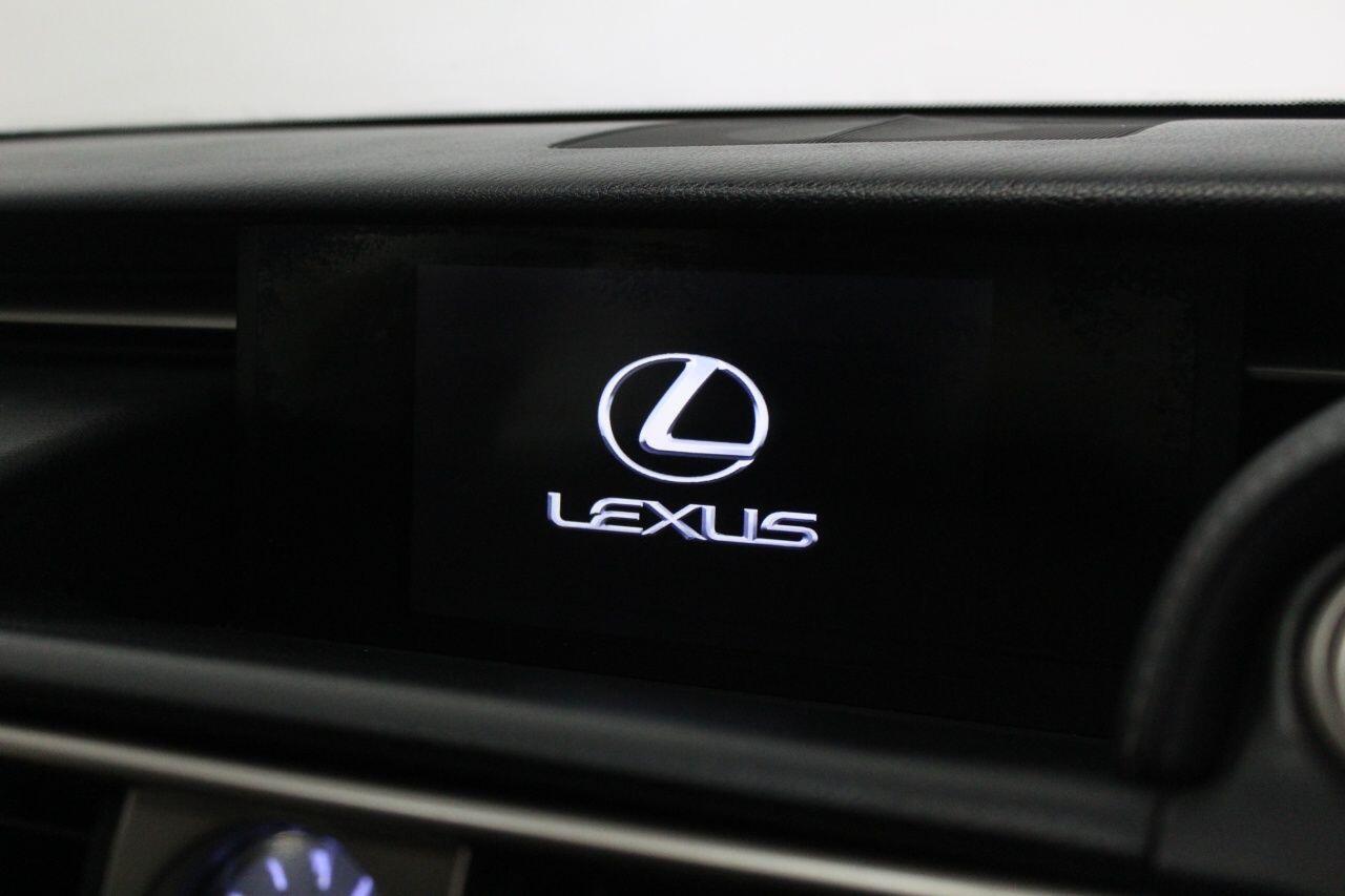 Lexus Is view 42