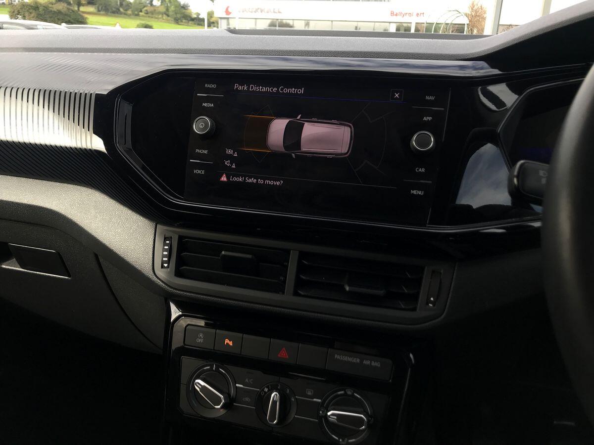 Volkswagen T-Cross view 13