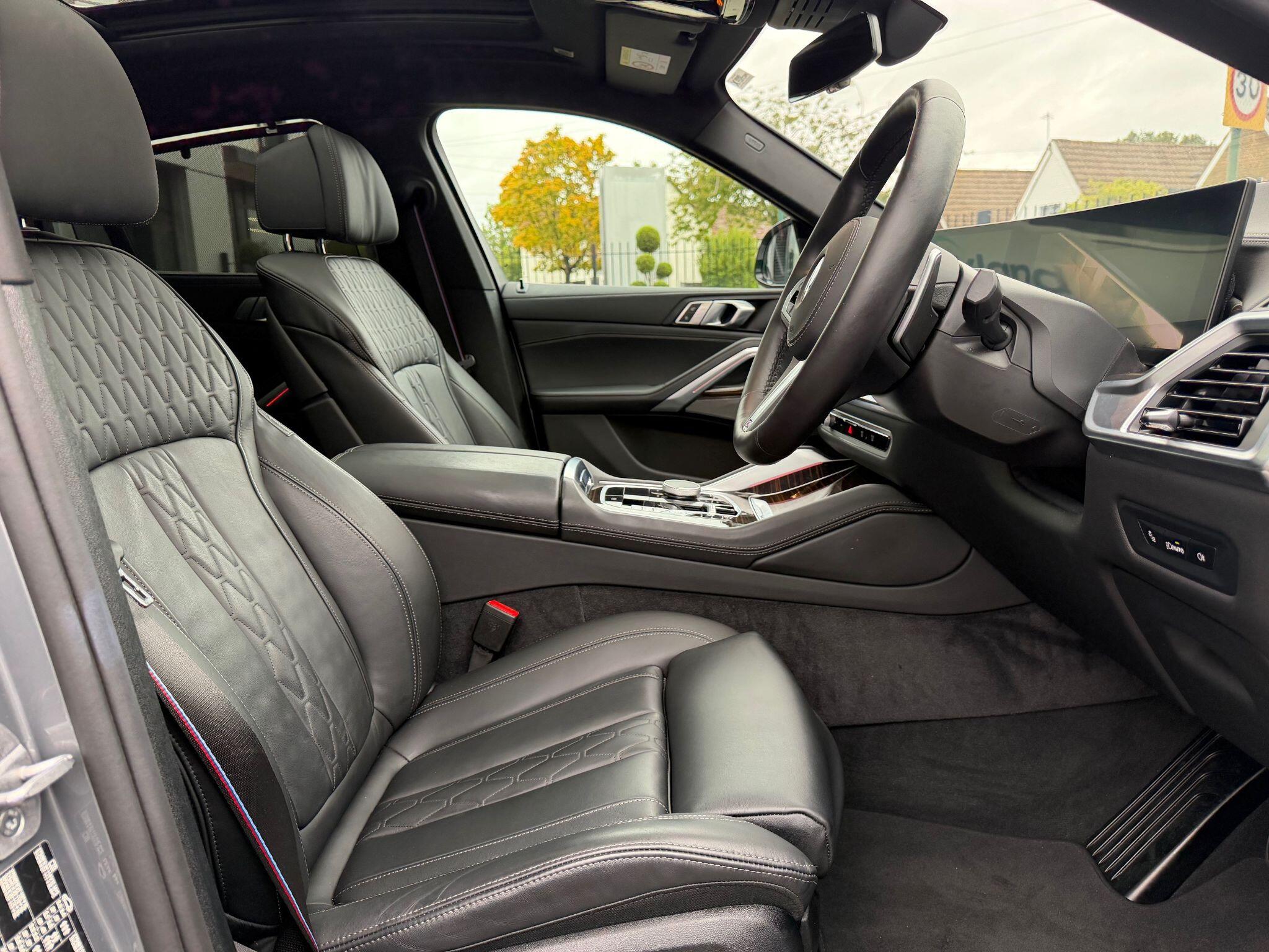 BMW X6 view 15