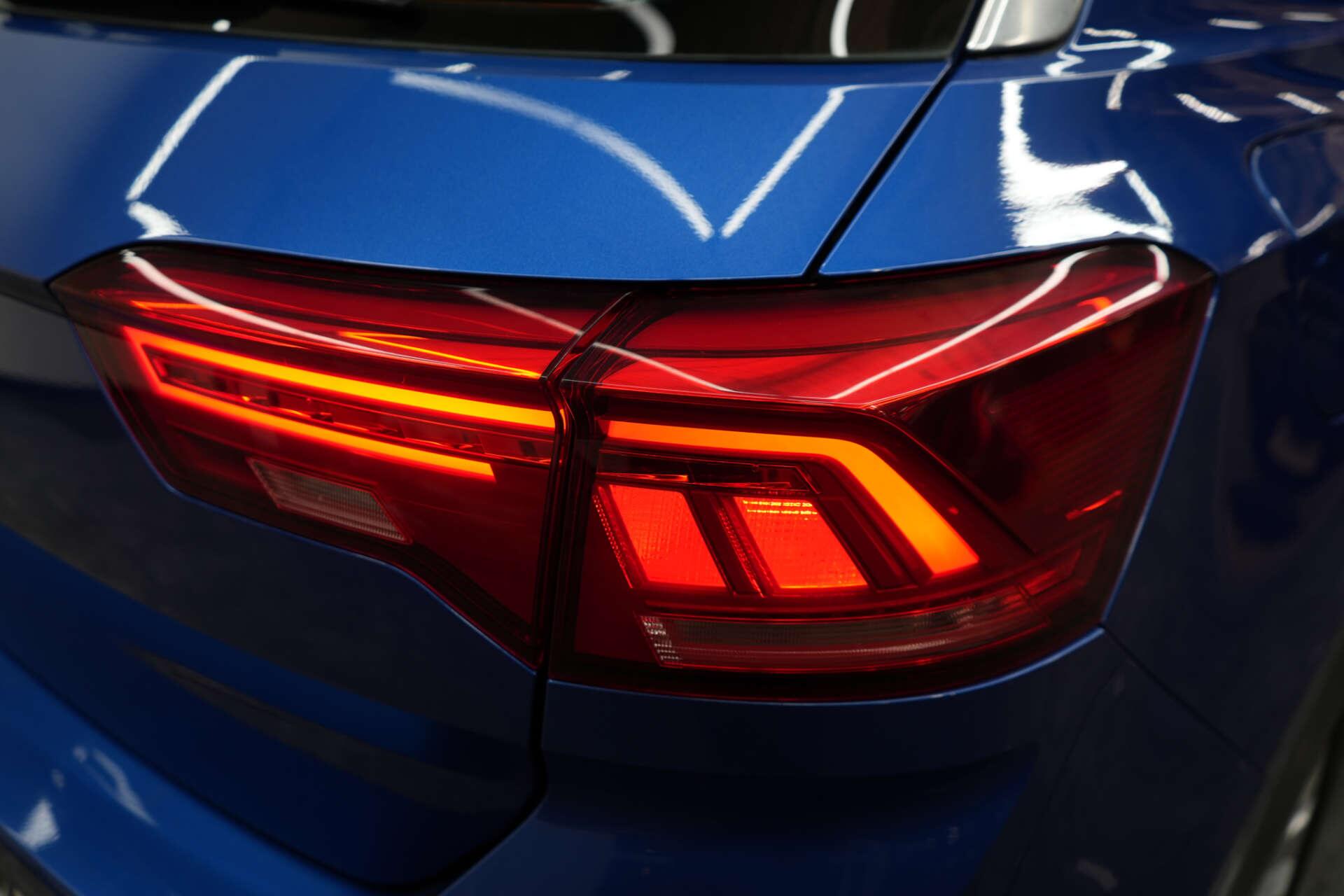 Volkswagen T-Roc view 42