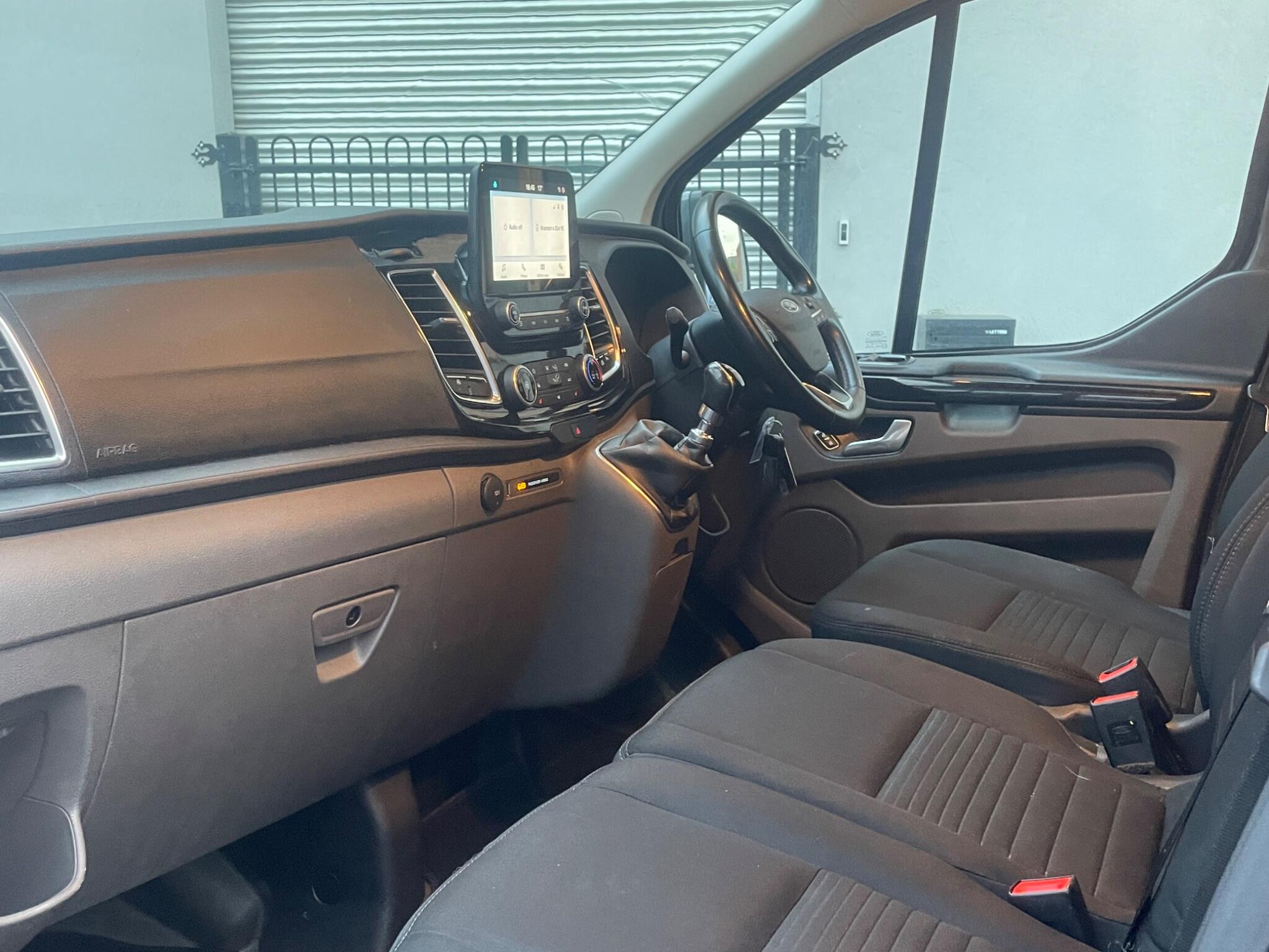 2019 Ford Transit Custom 2.0 320 EcoBlue Limited Crew Van L2 H1 Euro 6 (s/s) 5dr (6 Seat) • 99,861 miles image 12