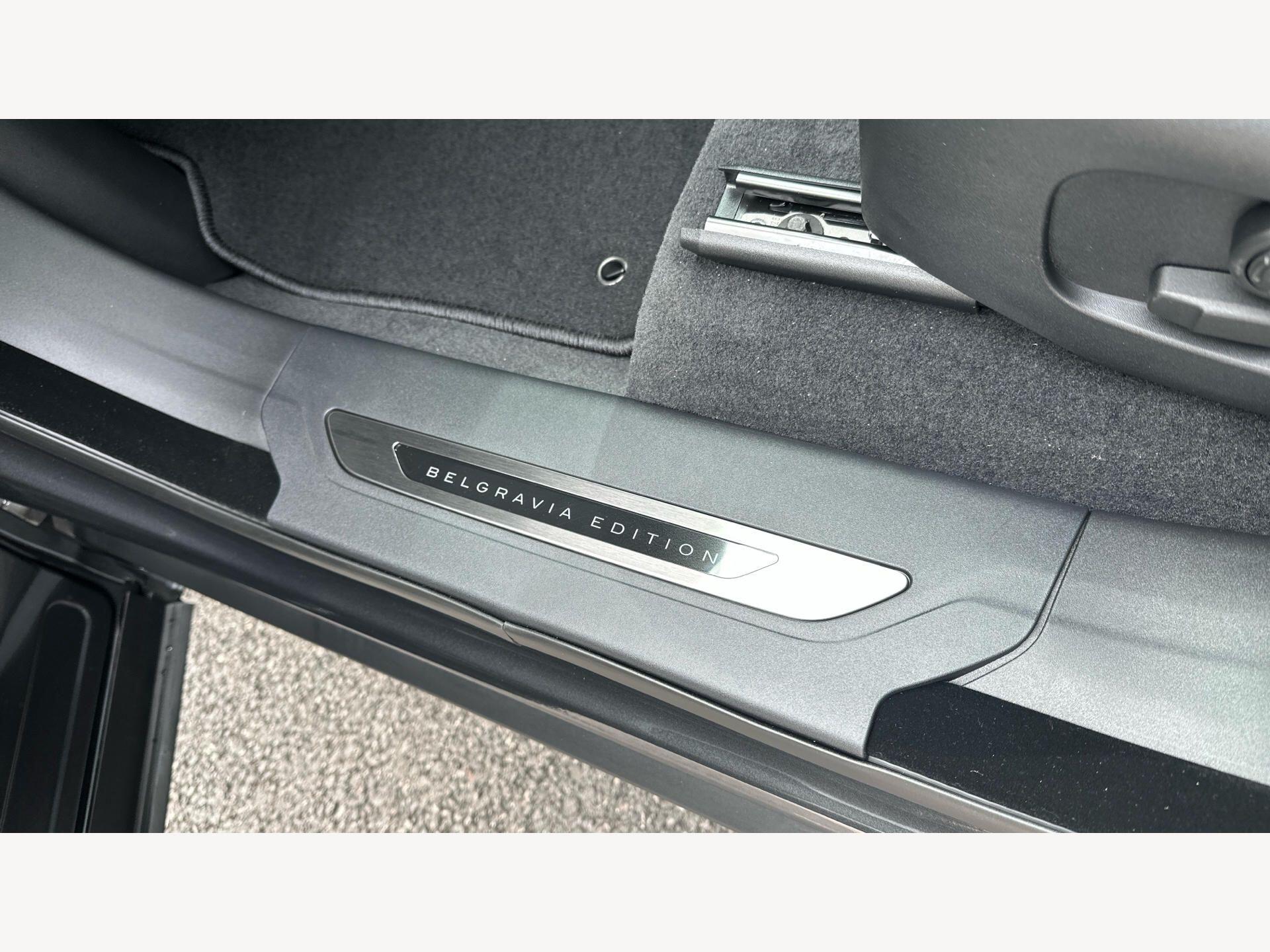 Land Rover Range Rover Velar view 24