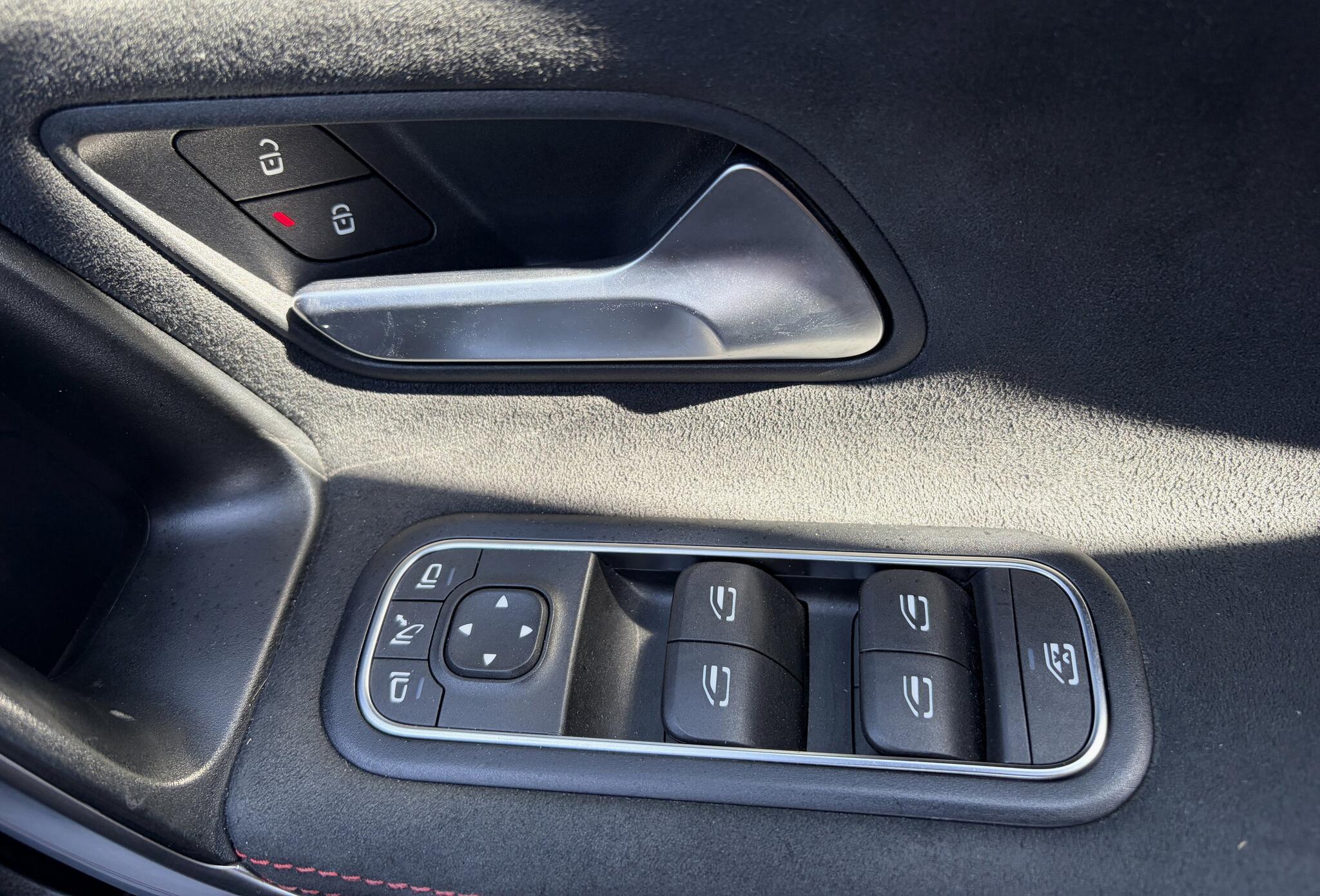 Mercedes-Benz Cla view 52