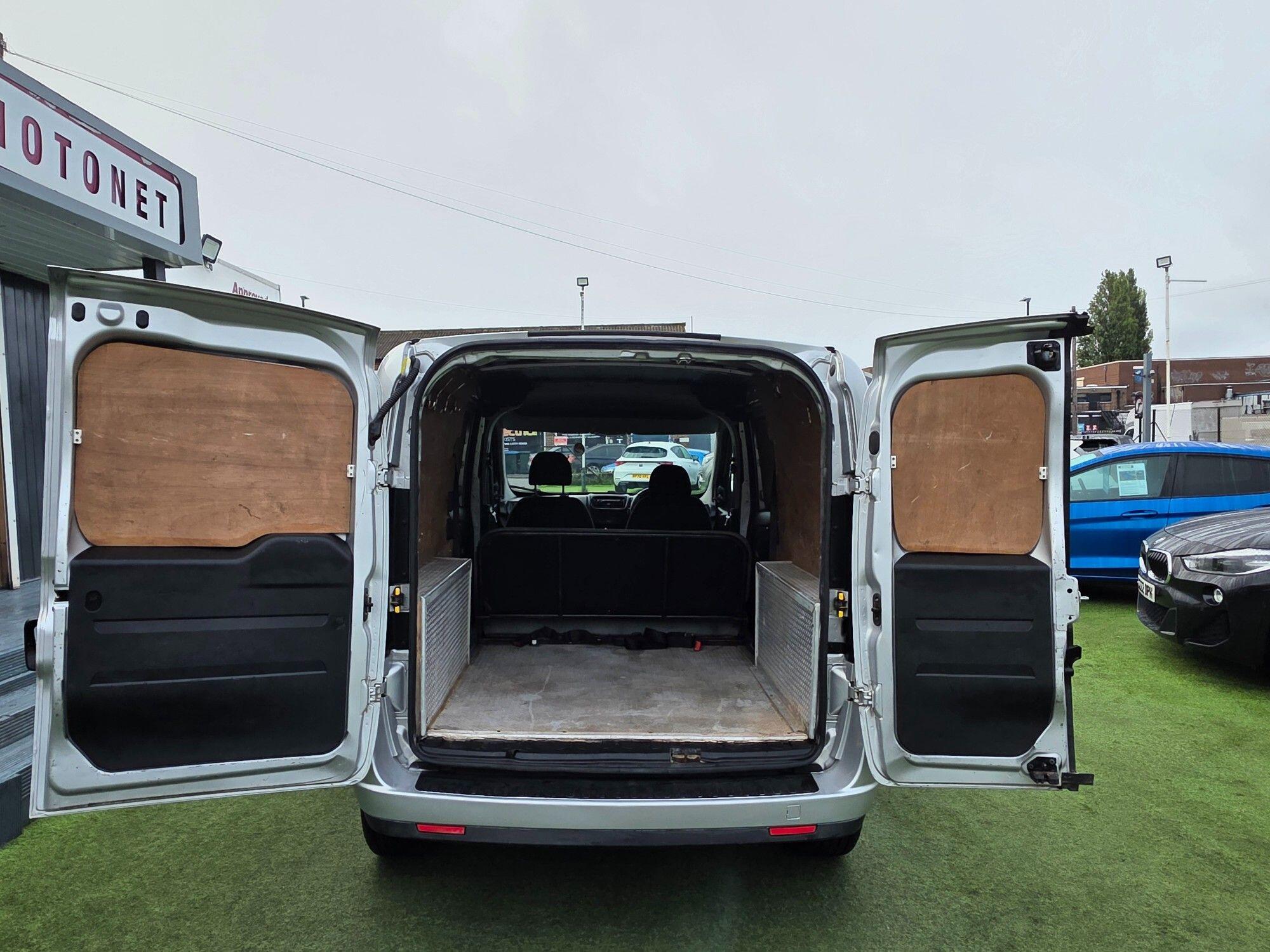 Vauxhall Combo view 17