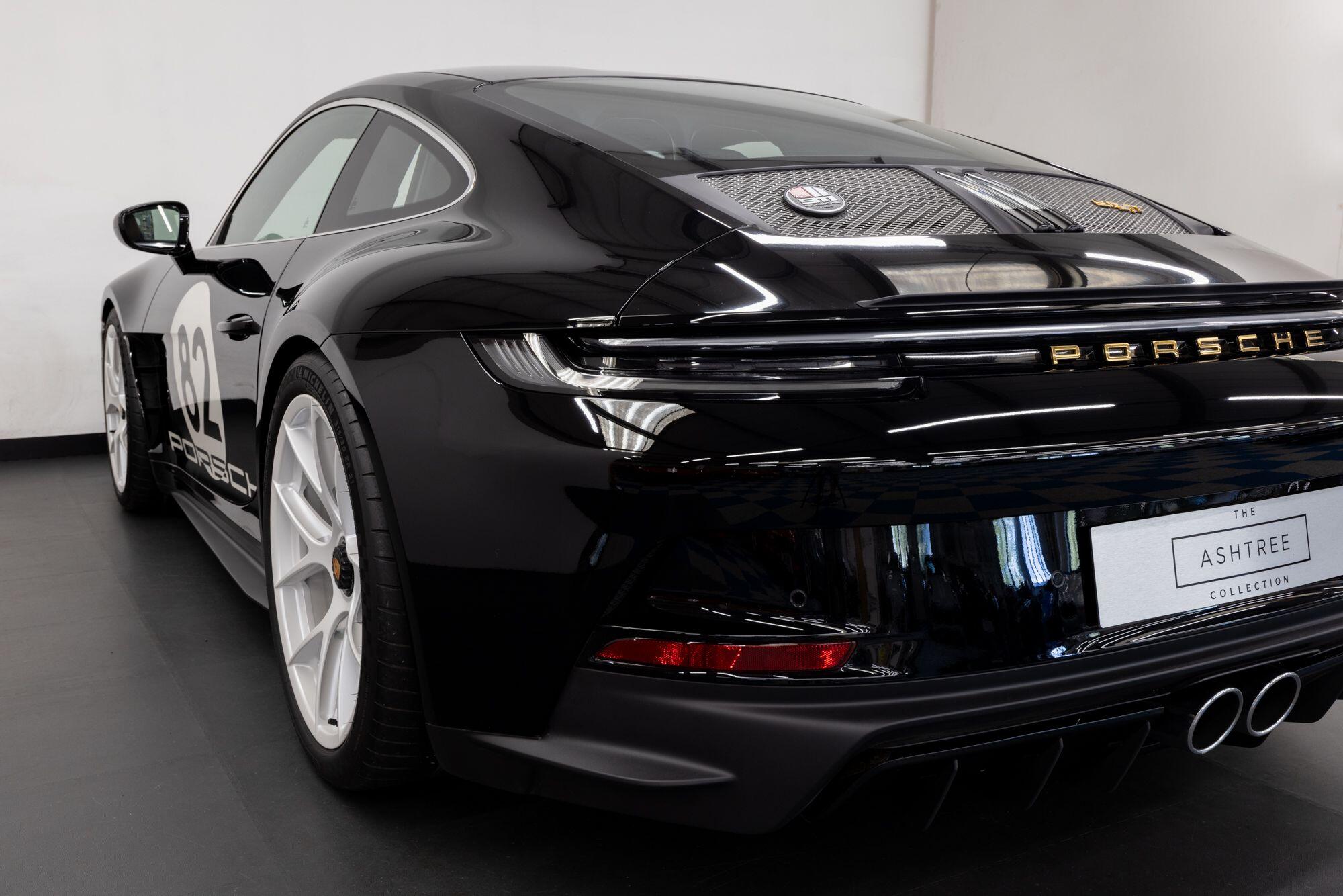 Porsche 911 view 14