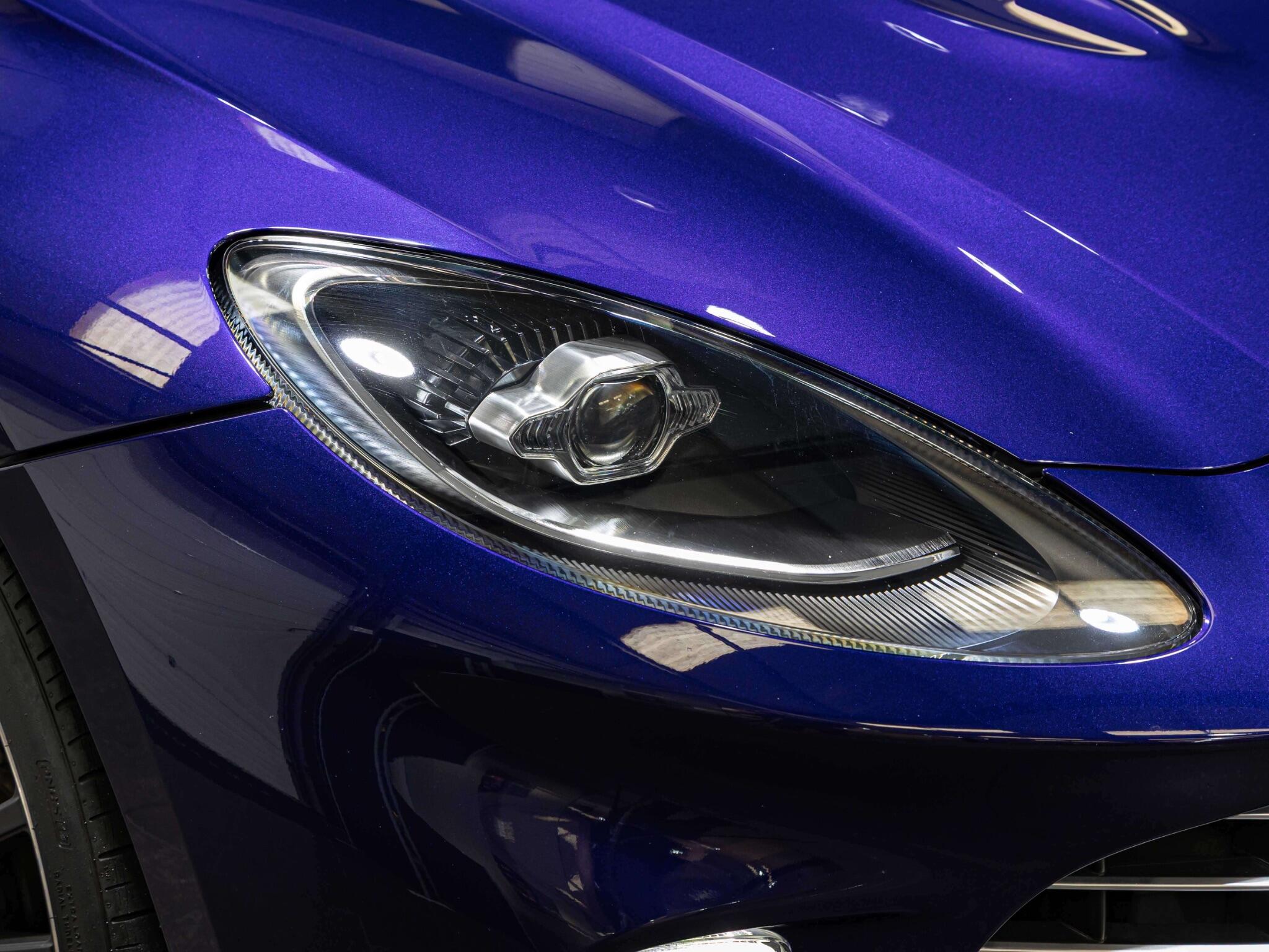 Aston Martin DBX view 15