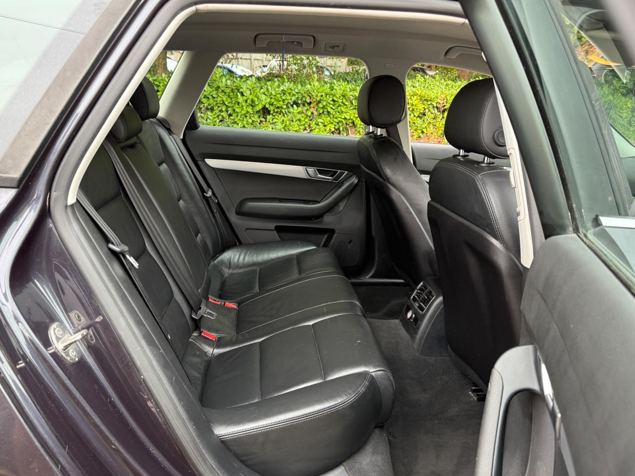 Audi A6 Avant - Image 12
