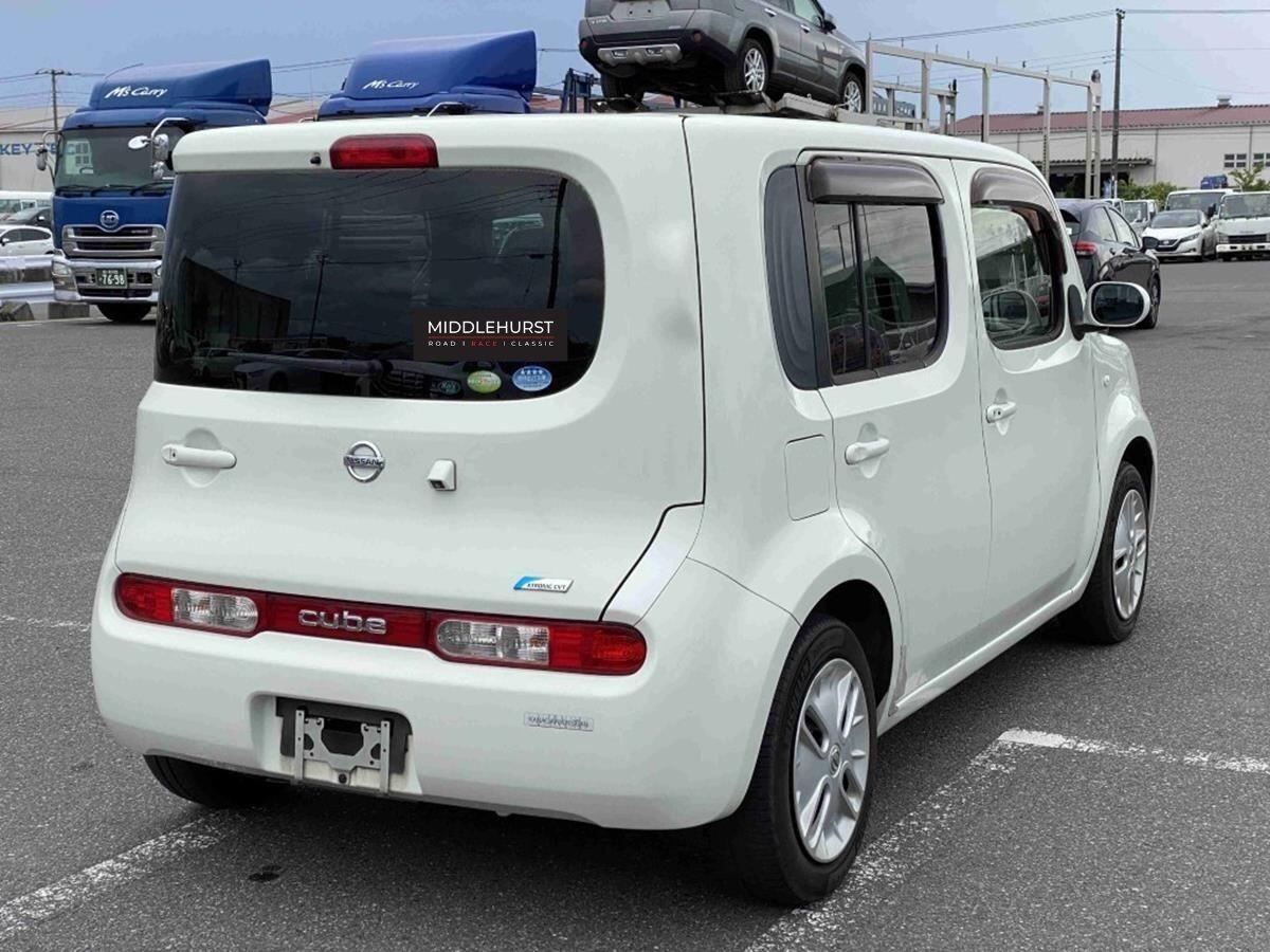 Nissan Cube view 3