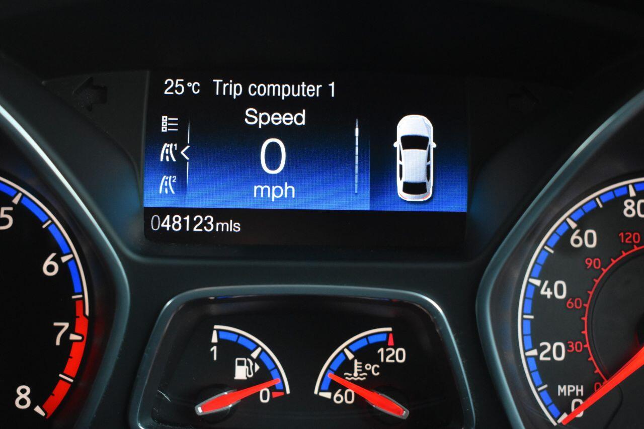 Ford Focus view 20